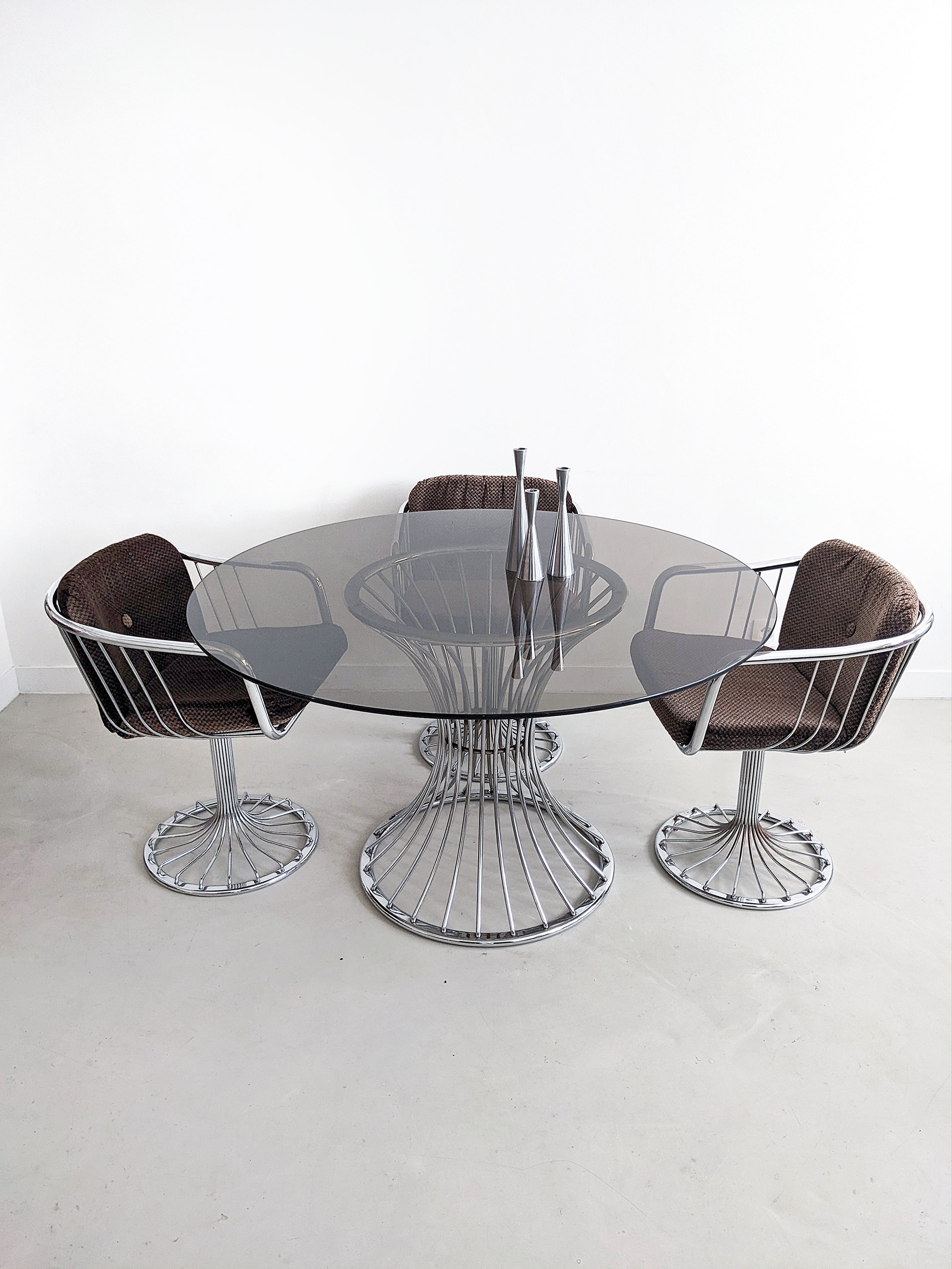 Set_of_Dinning_Table_and_3_chair_in_Space_Age_style_by_Tacke,_1970's