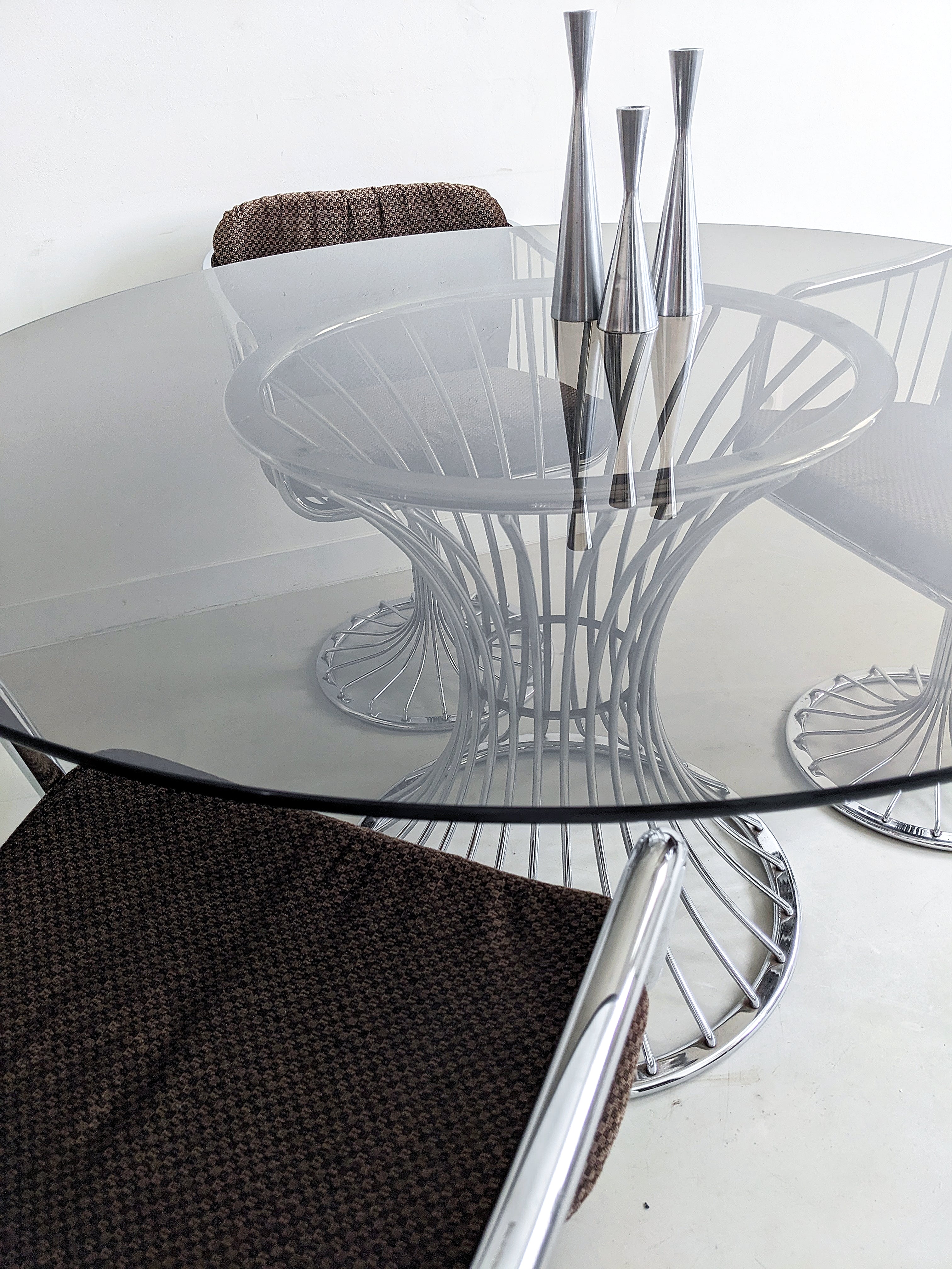 Set_of_Dinning_Table_and_3_chair_in_Space_Age_style_by_Tacke,_1970's