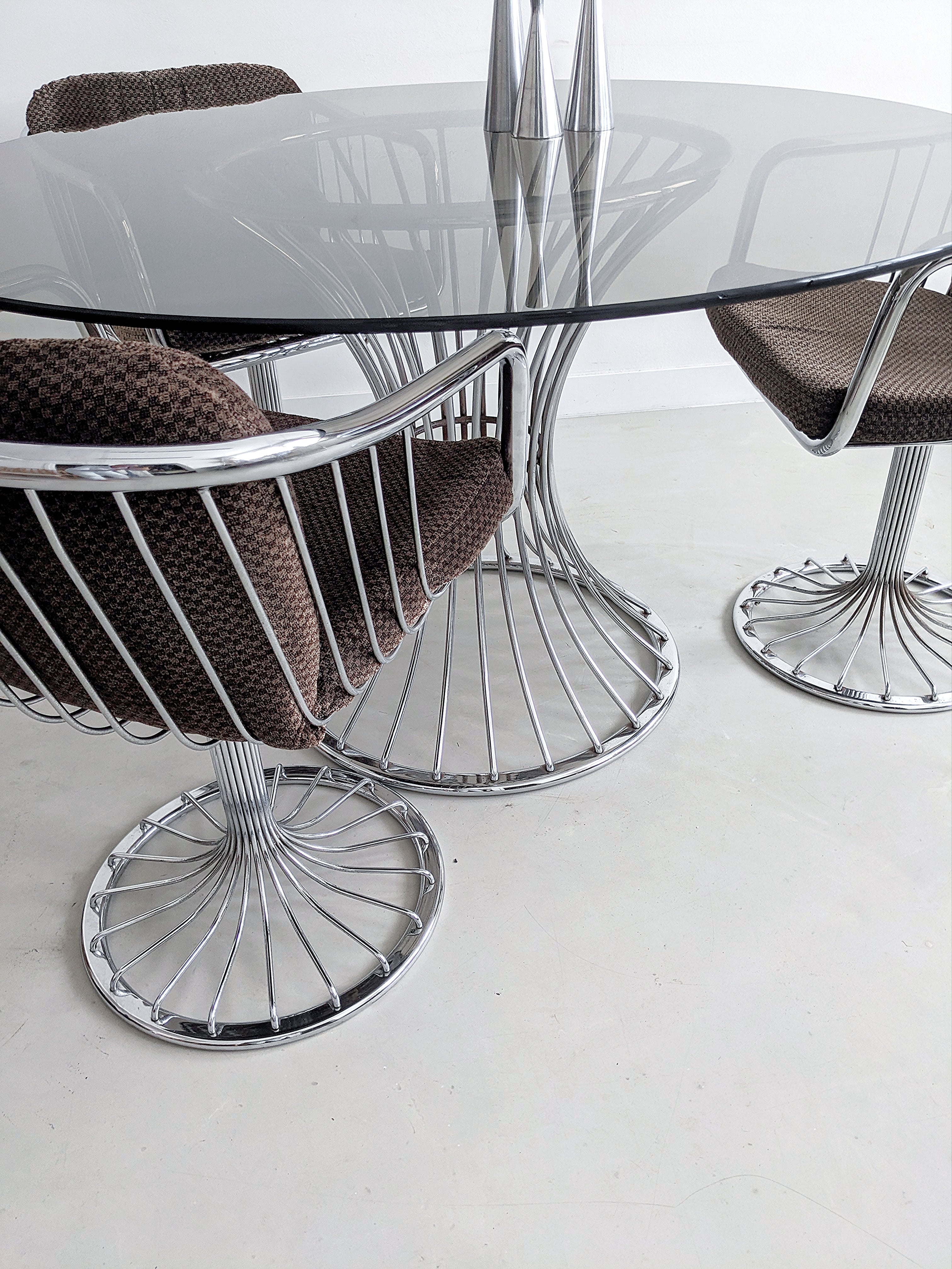 Set_of_Dinning_Table_and_3_chair_in_Space_Age_style_by_Tacke,_1970's