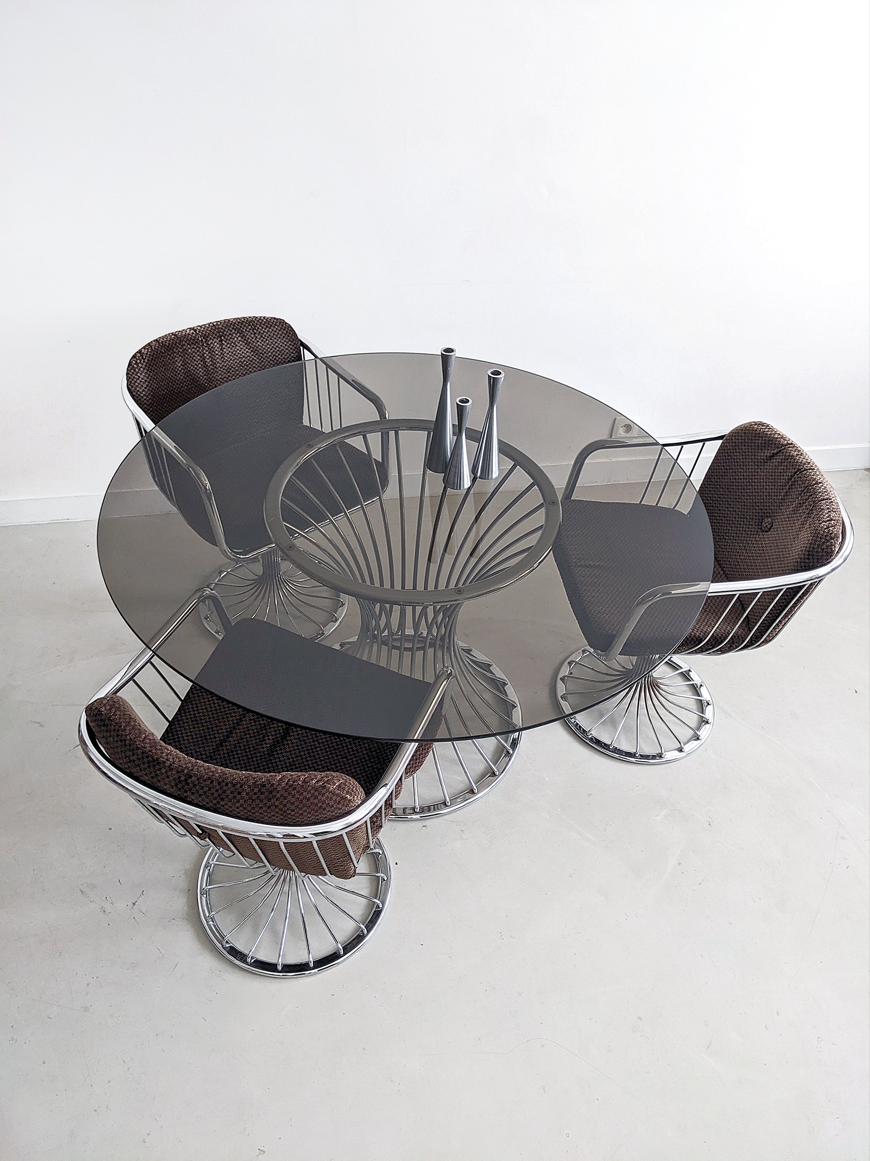 Set_of_Dinning_Table_and_3_chair_in_Space_Age_style_by_Tacke,_1970's