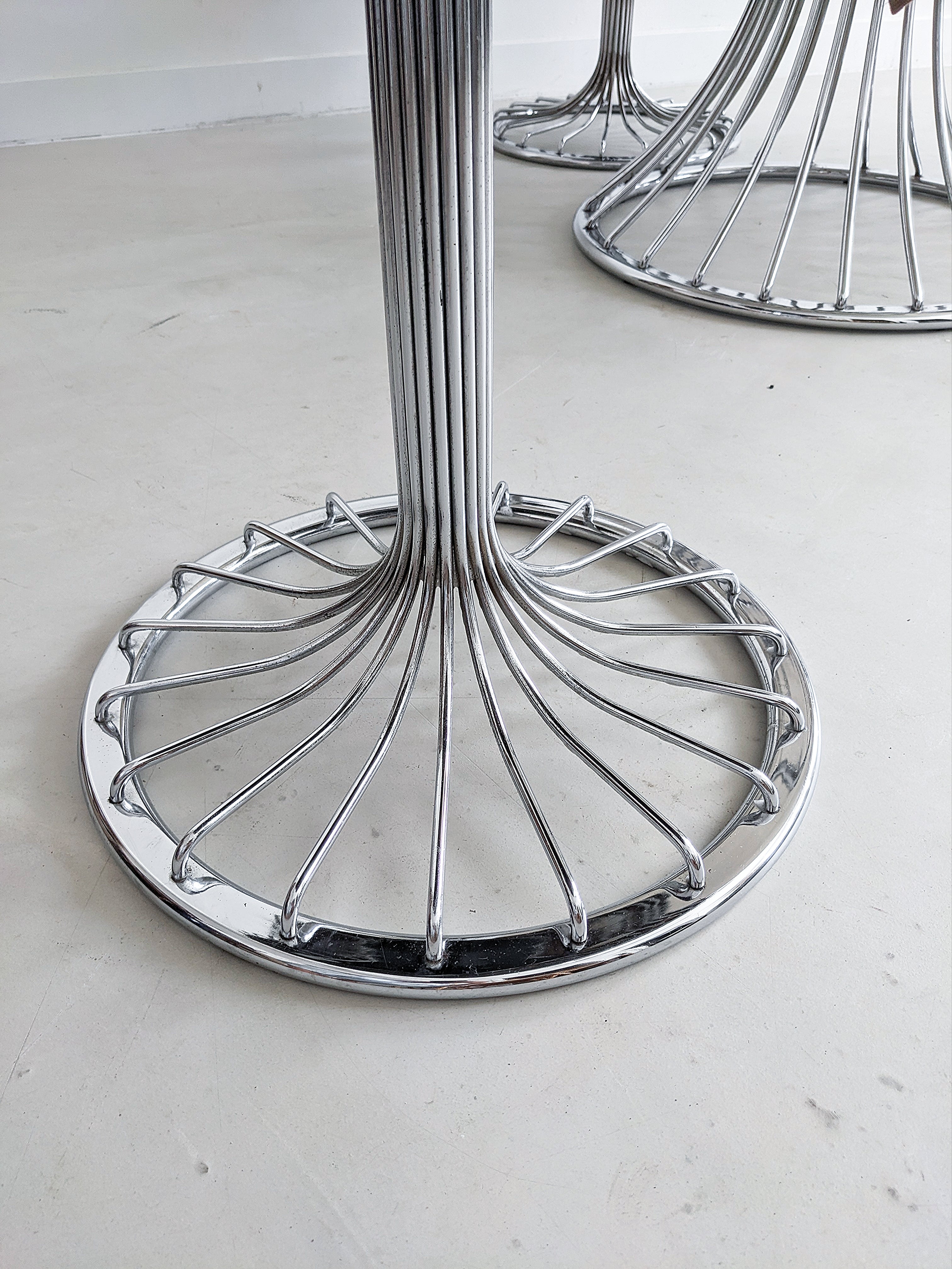 Set_of_Dinning_Table_and_3_chair_in_Space_Age_style_by_Tacke,_1970's