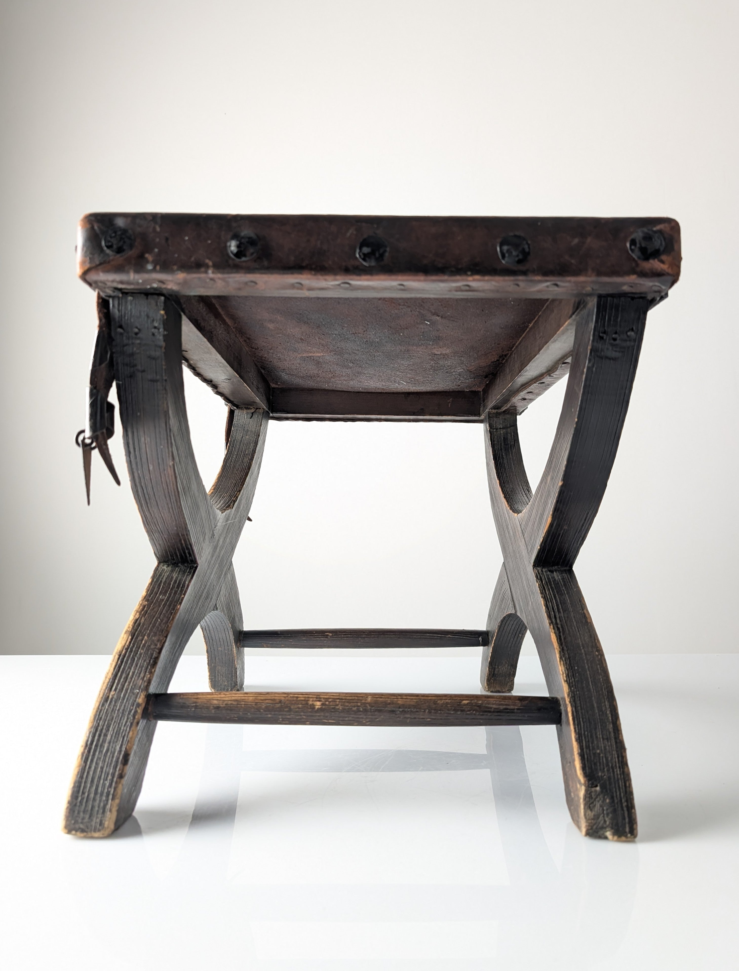 Spanish_Colonial_Revival_Curule_Stool_in_Wood_and_Leather,_Mexico_1940s