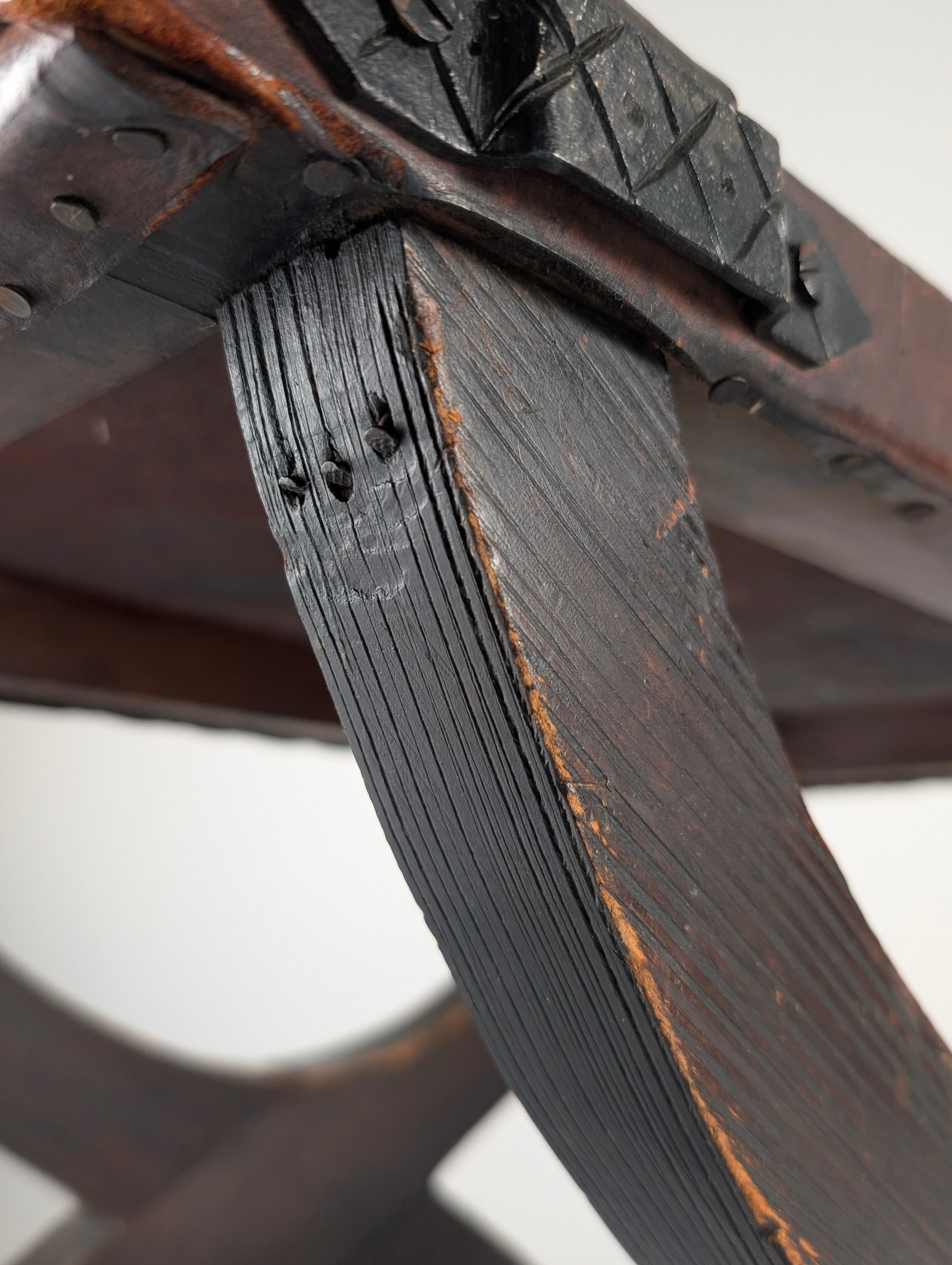 Spanish_Colonial_Revival_Curule_Stool_in_Wood_and_Leather,_Mexico_1940s