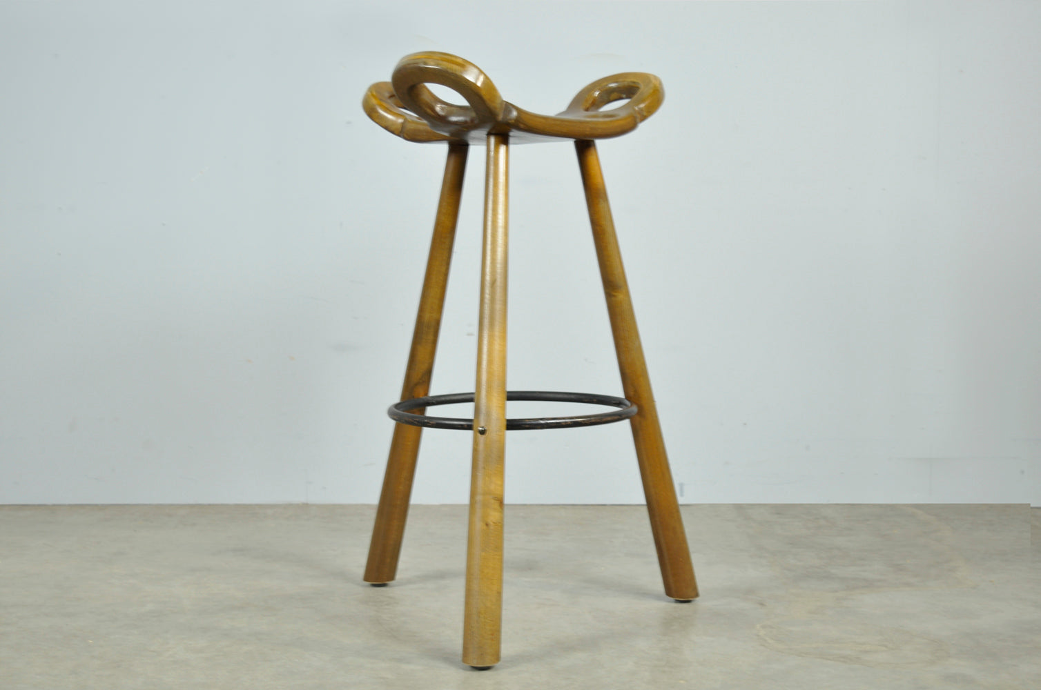 Set_of_4_Special_vintage_brutalist_Marbella_bar_stools,_1970s