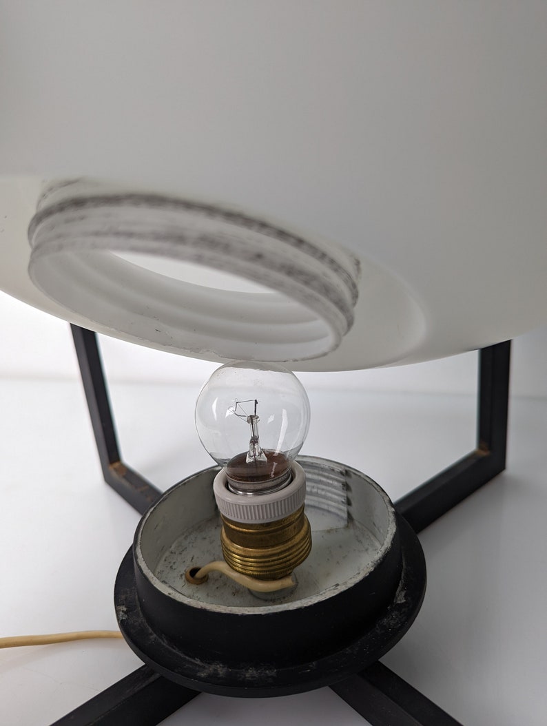 Spectacular_design_lamp_to_be_documented,_1970s