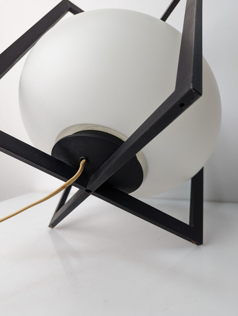 Spectacular_design_lamp_to_be_documented,_1970s