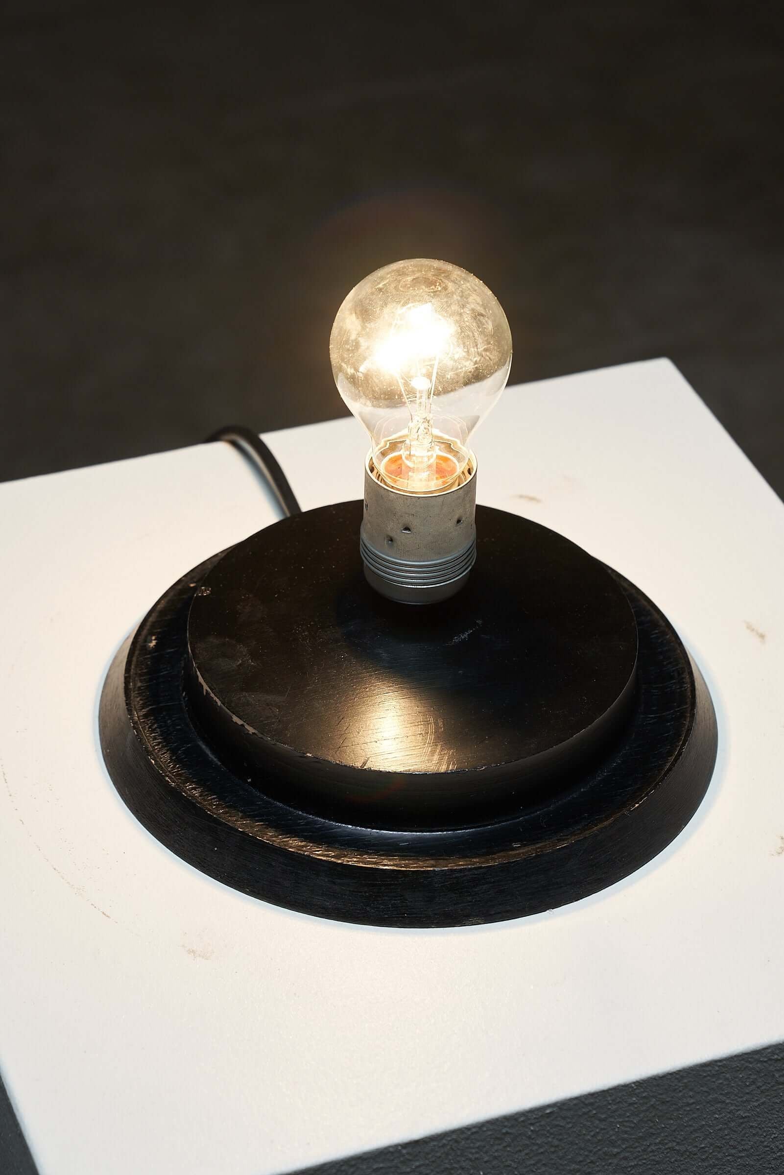 Spiral_Table_Lamp,_Adolf_Loos_for_VeArt,_Murano_Glass_&_Wood,_1960,_Italy