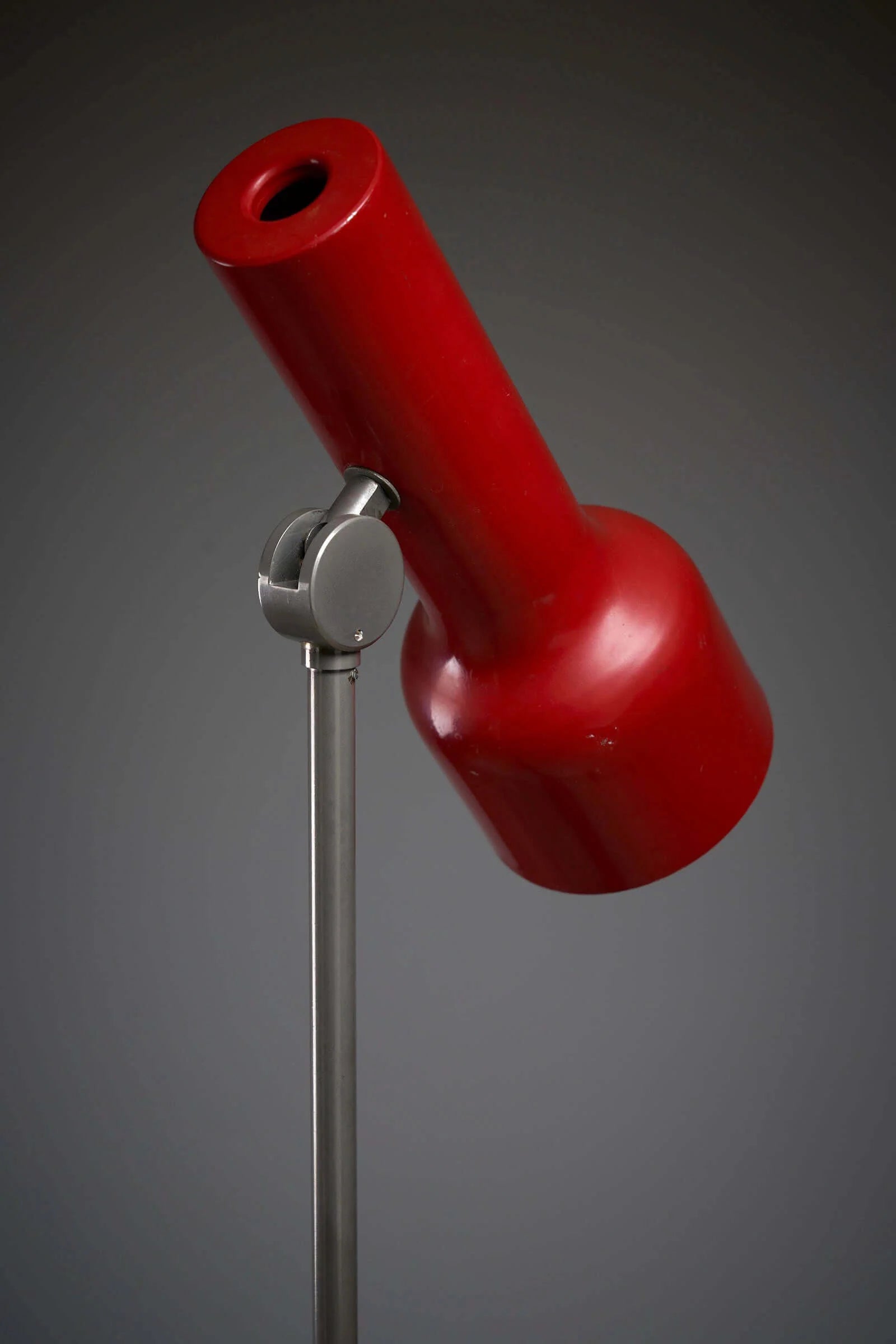 Spotlight_Floor_Lamp,_Kontakt_Werkstätten,_Metal,_Austria