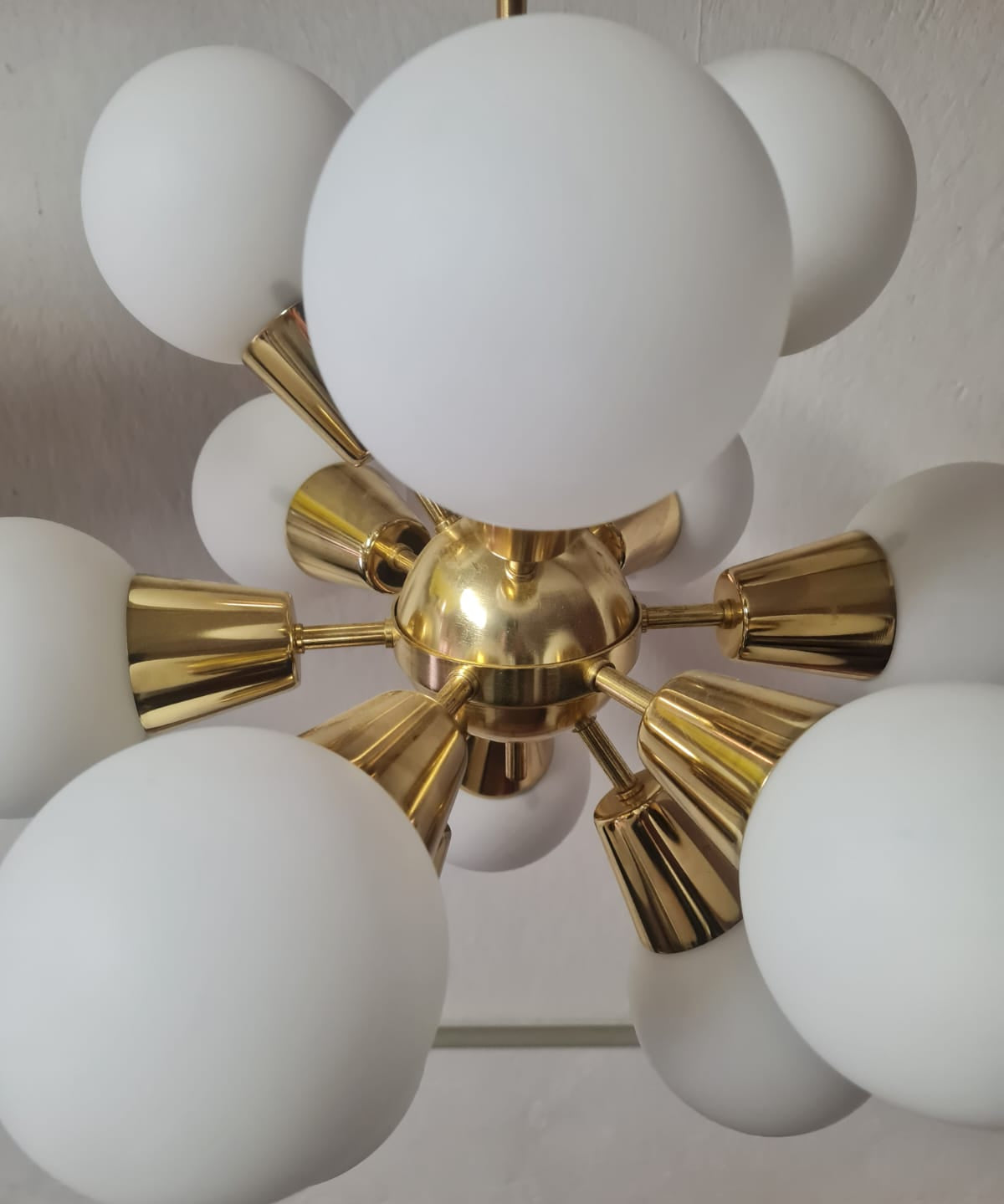 Sputnik_Chandelier_from_Kamenický_Šenov