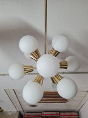 Sputnik_Chandelier_from_Kamenický_Šenov