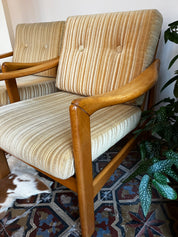 Walter_Knoll_Stella_Lounge_Armchair_in_Yellow_Velvet,_Germany,_1950s–1960s