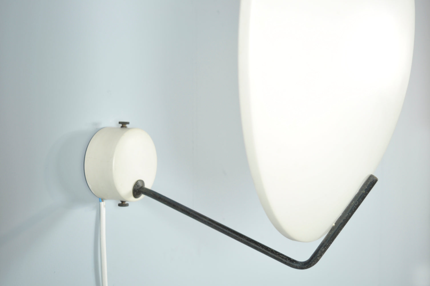 Stilnovo_rare_wall-_or_ceiling_lamp_model_232_by_Bruno_Gatta,_Italy_1960s