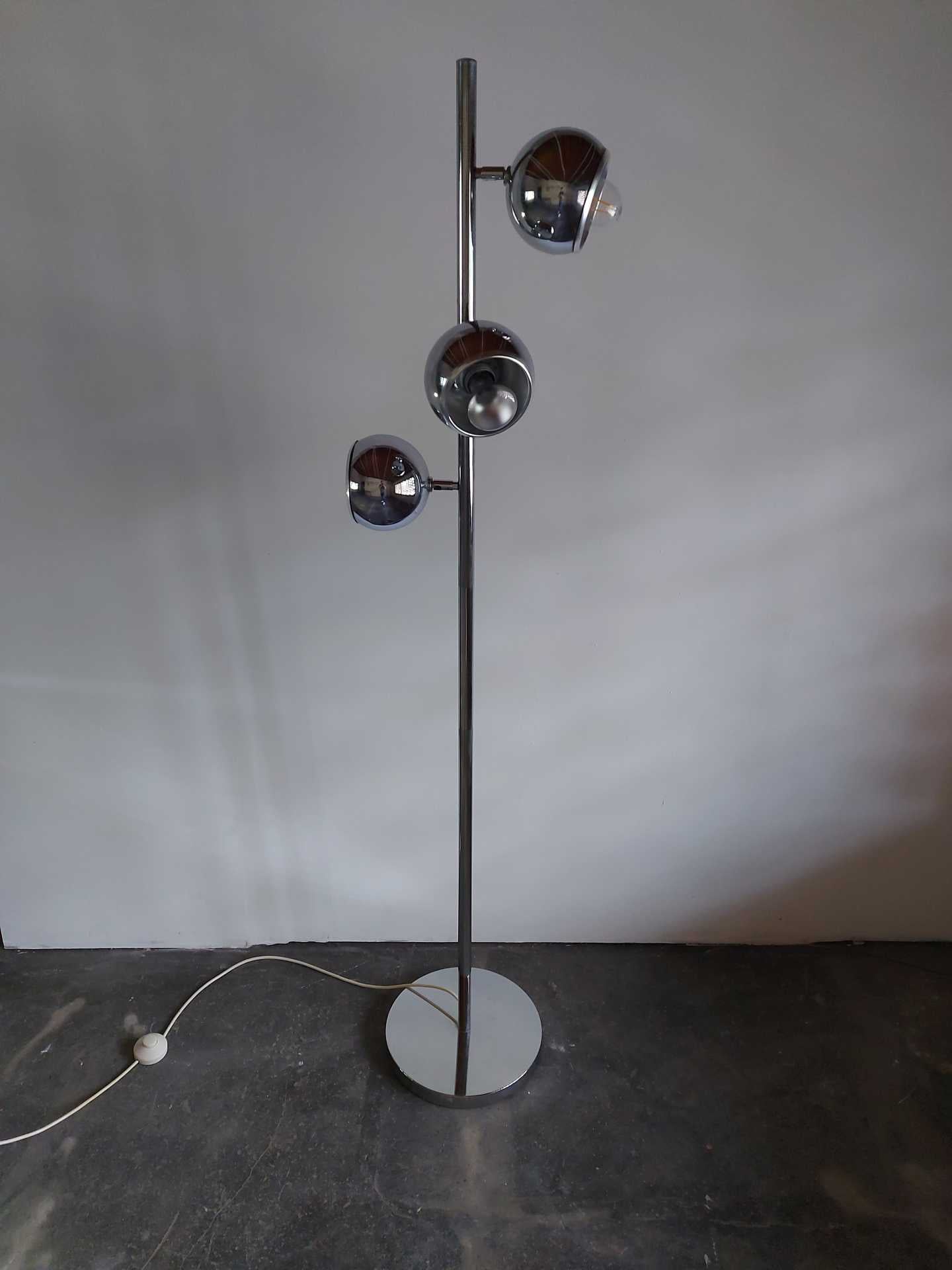 Eyeball_Floor_Lamp_by_Stilux_in_Chrome_and_Marble,_1960s,_Italy
