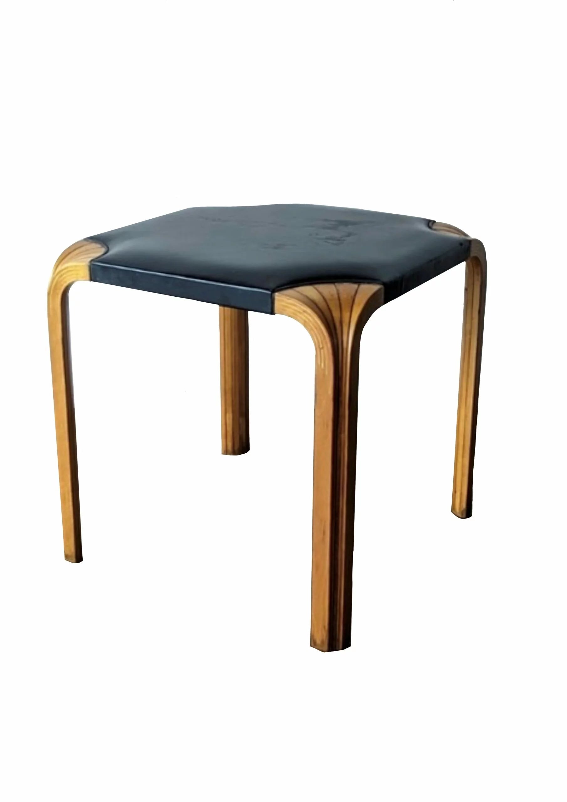 Stool_S601_Alvar_Aalto_Bentwood_Leather_1950s_Finland