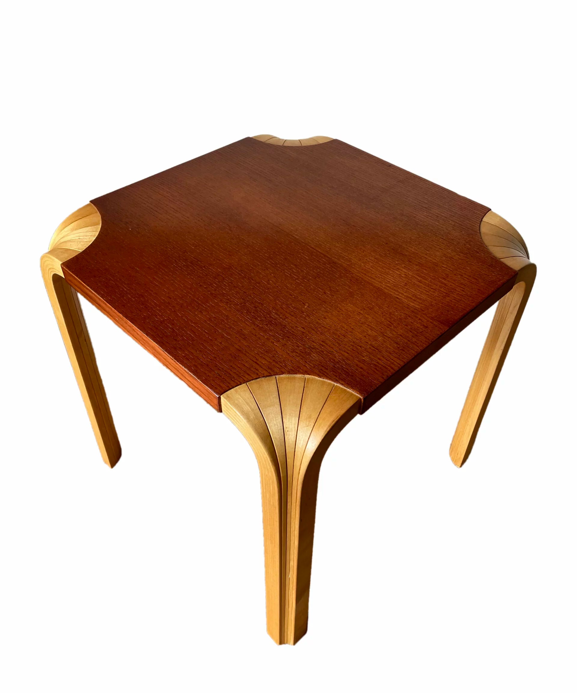 Stool_S601_Alvar_Aalto_Bentwood_Leather_1950s_Finland