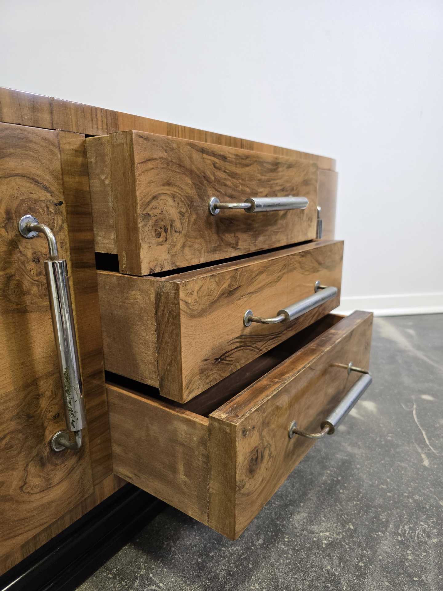 Art_Deco_Walnut_Cabinet,_1930s,_Scandinavia