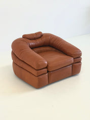 Straccio_Lounge_Chair_by_De_Pas,_D’Urbino_and_Lomazzi_for_Zanotta_in_Cognac_Leather,_Italy_1970s