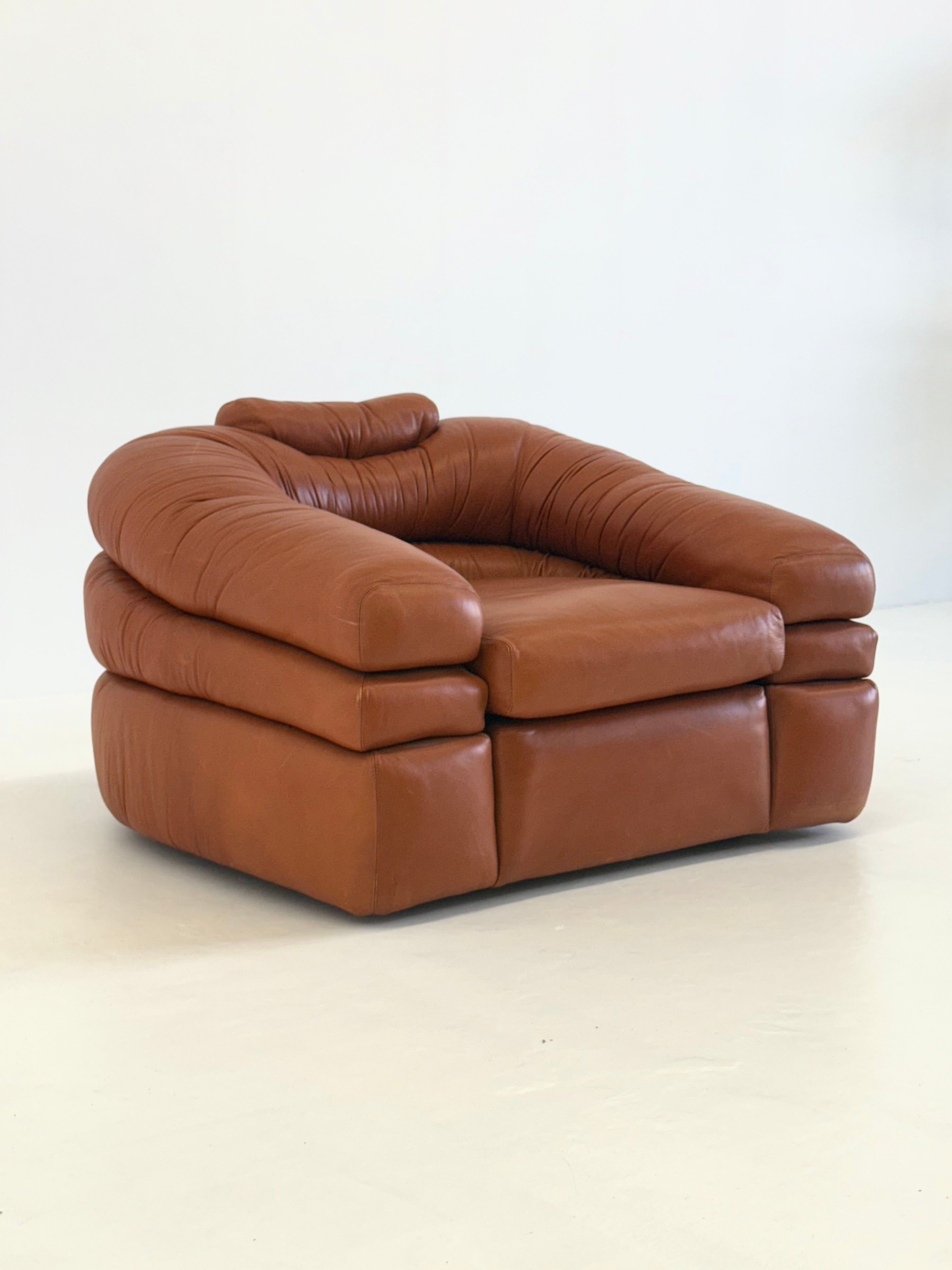 Straccio_Lounge_Chair_by_De_Pas,_D’Urbino_and_Lomazzi_for_Zanotta_in_Cognac_Leather,_Italy_1970s