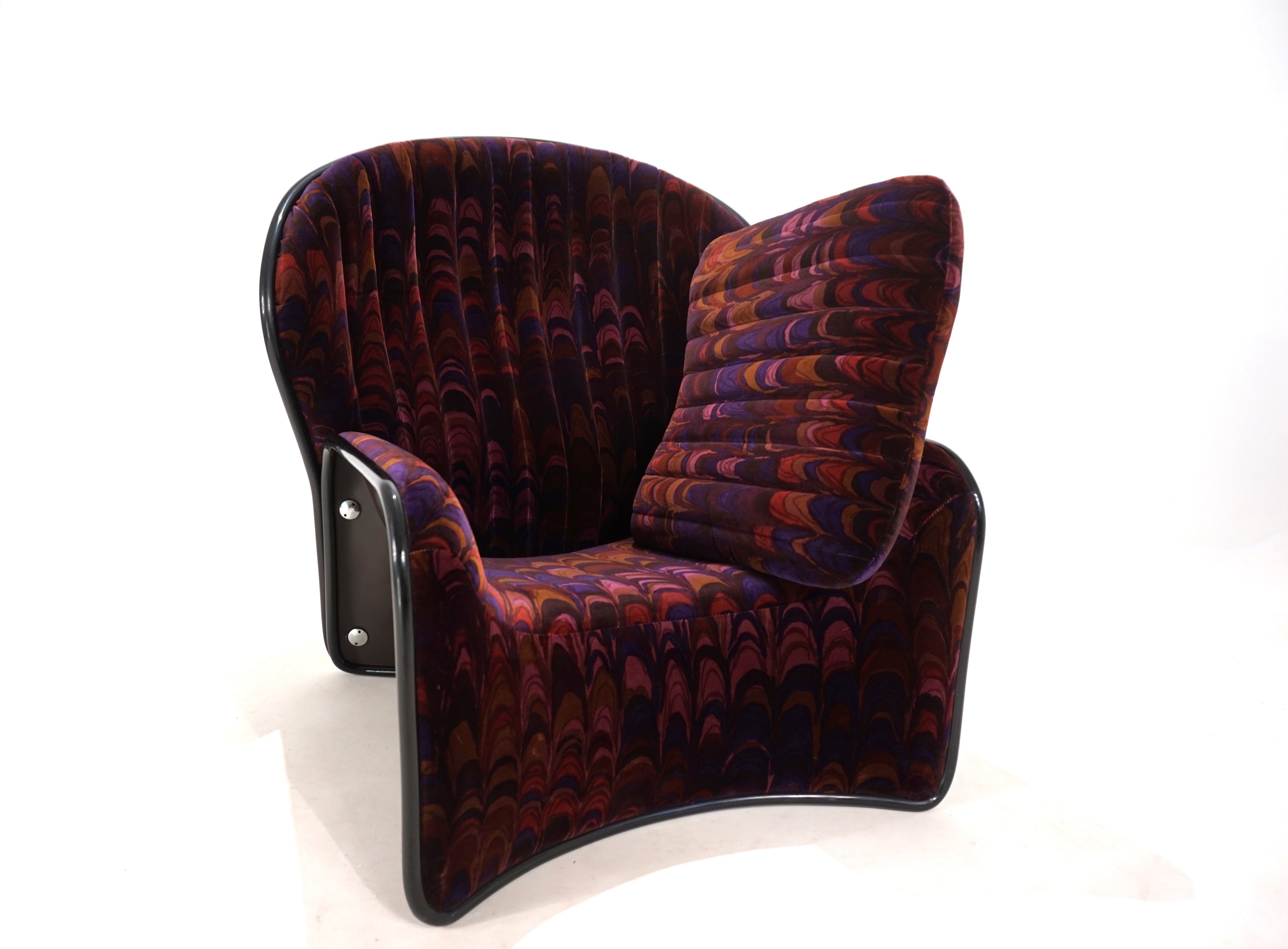 Strässle_Lotus_lounge_chair_by_André_Vandenbeuck,_1969