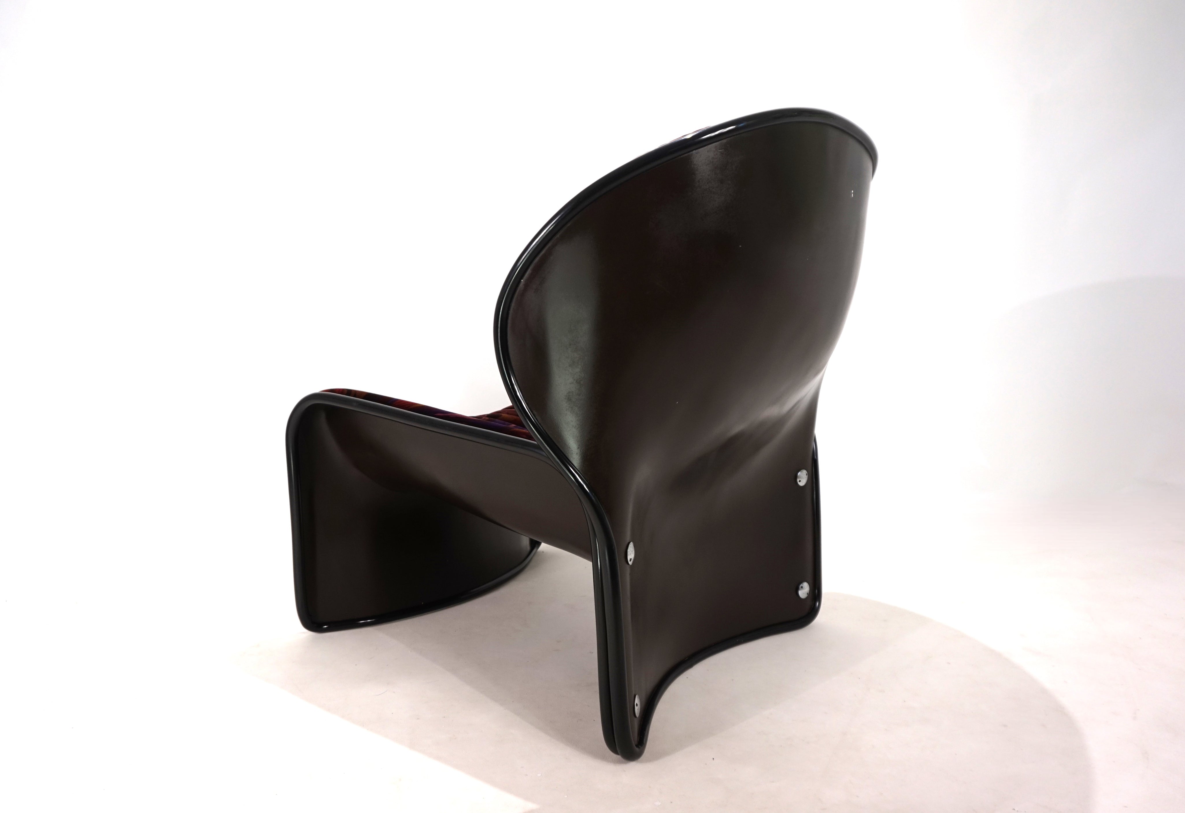Strässle_Lotus_lounge_chair_by_André_Vandenbeuck,_1969