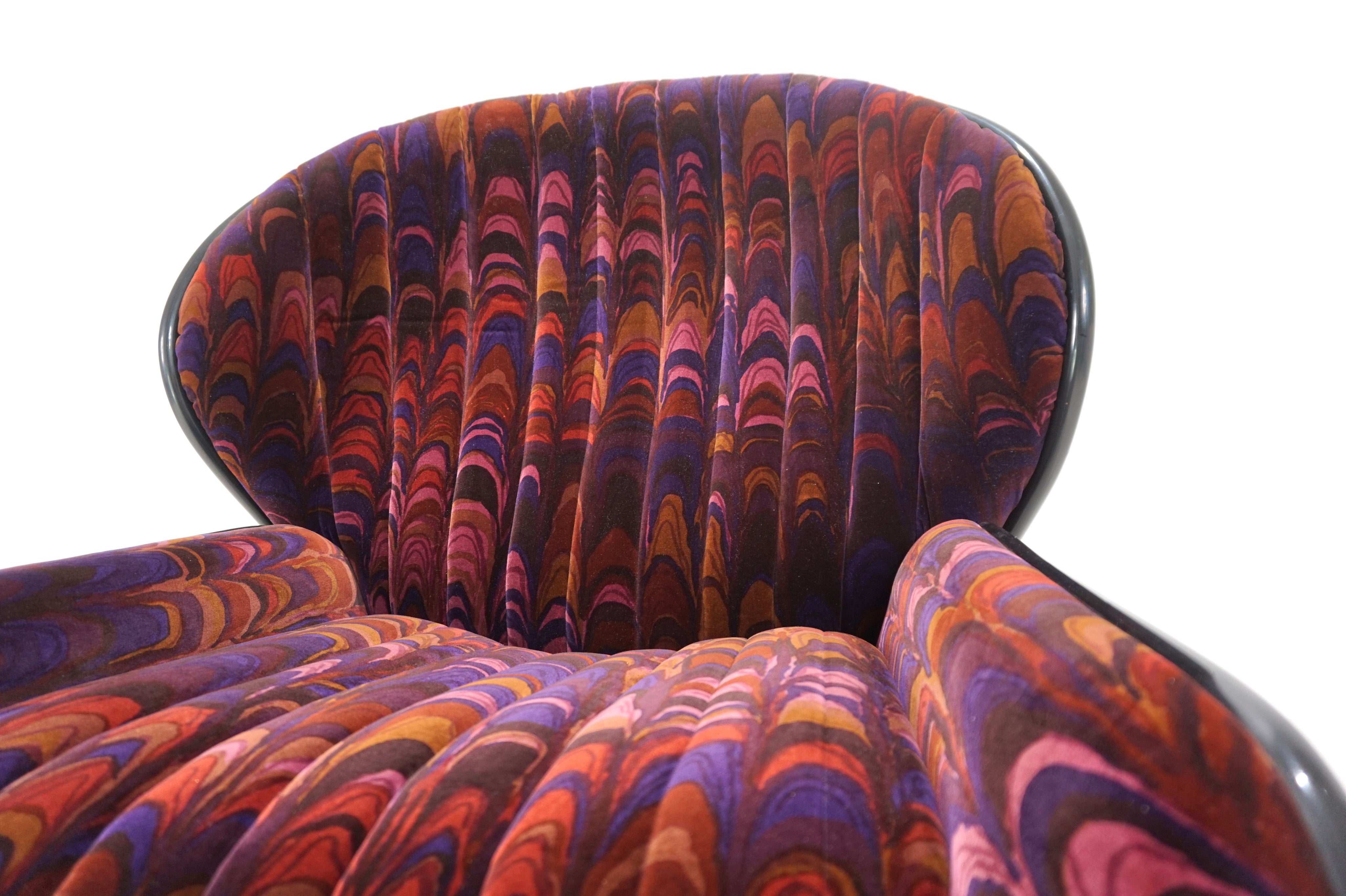 Strässle_Lotus_lounge_chair_by_André_Vandenbeuck,_1969