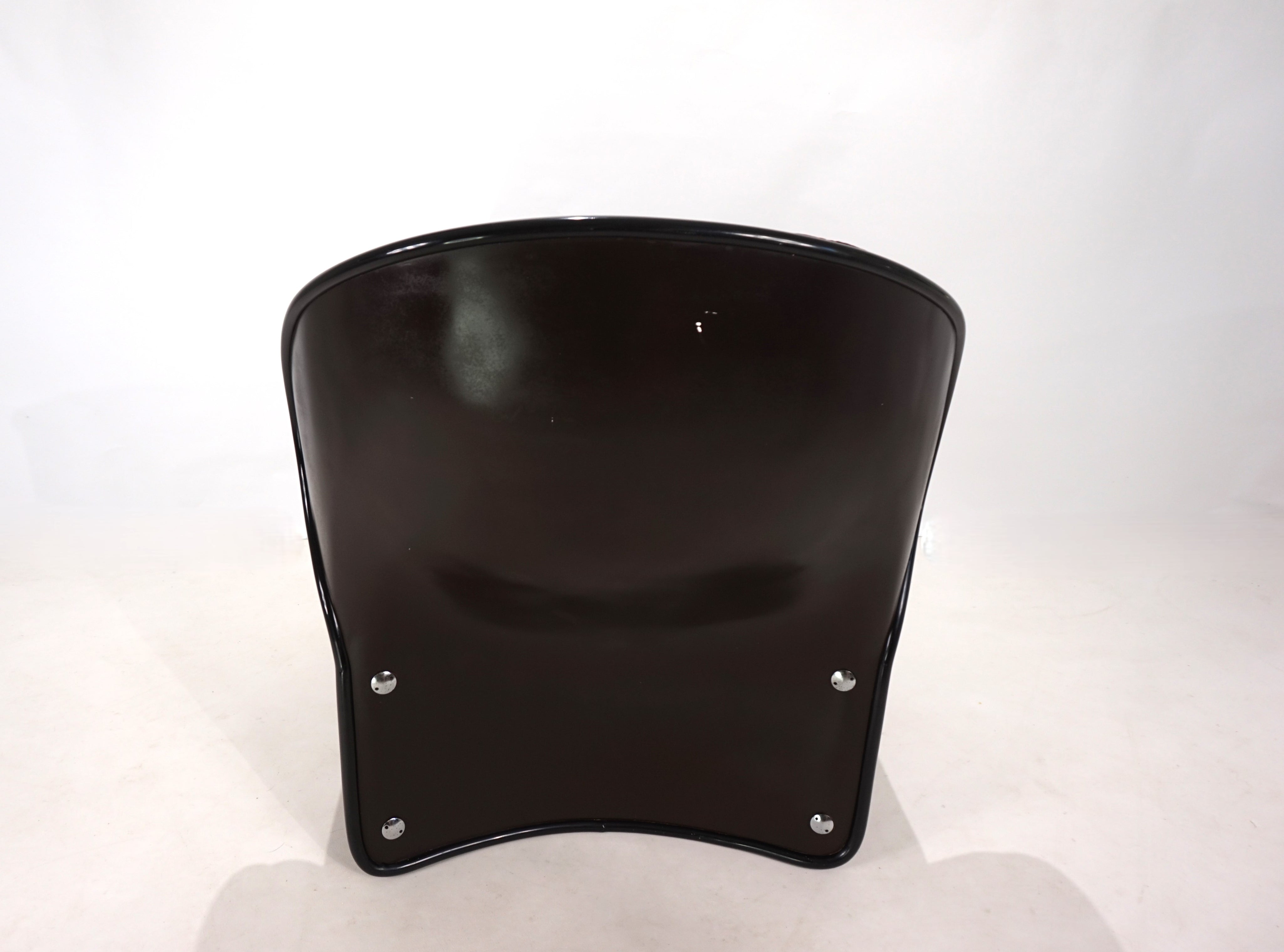 Strässle_Lotus_lounge_chair_by_André_Vandenbeuck,_1969