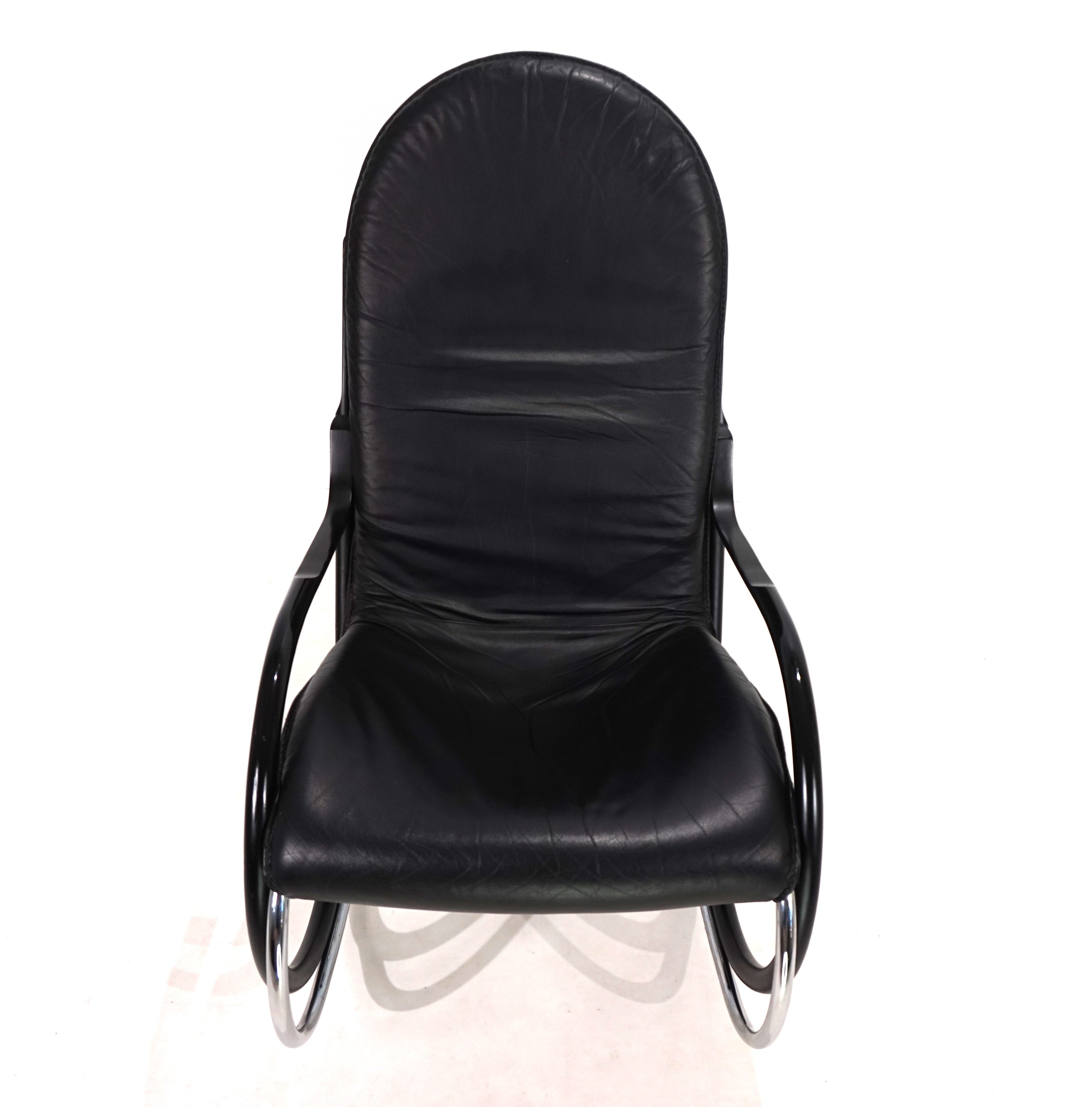 Strässle_Nonna_rocking_chair_by_Paul_Tuttle,_1972
