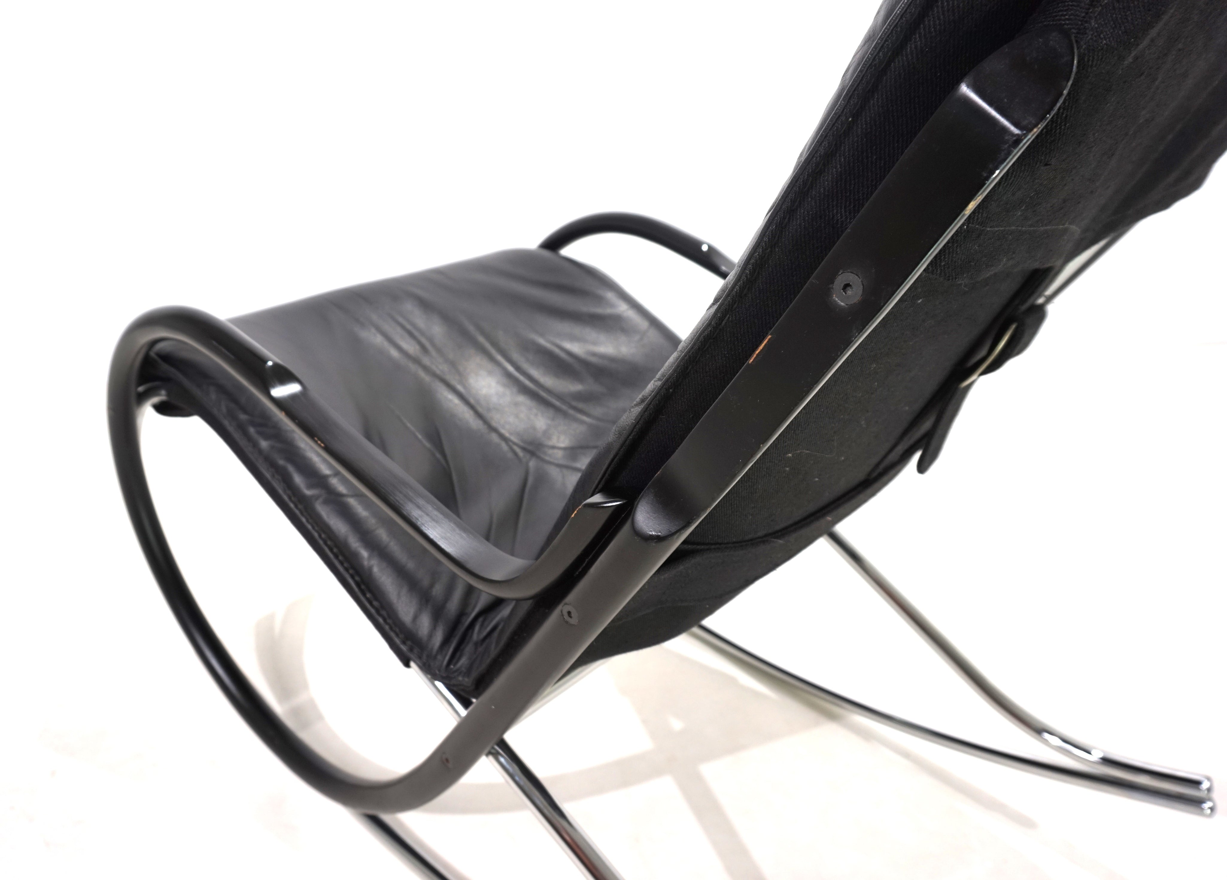 Strässle_Nonna_rocking_chair_by_Paul_Tuttle,_1972