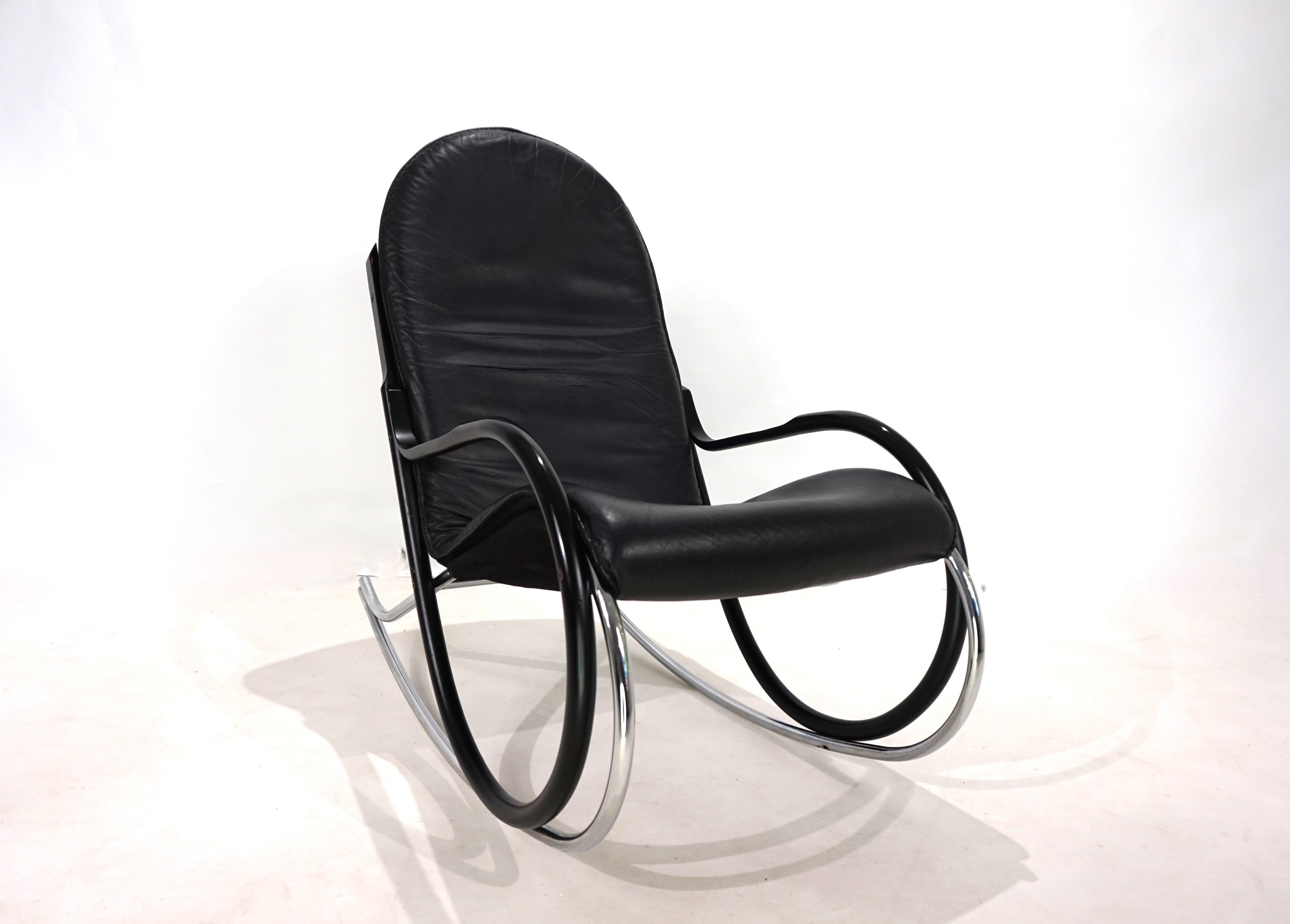 Strässle_Nonna_rocking_chair_by_Paul_Tuttle,_1972