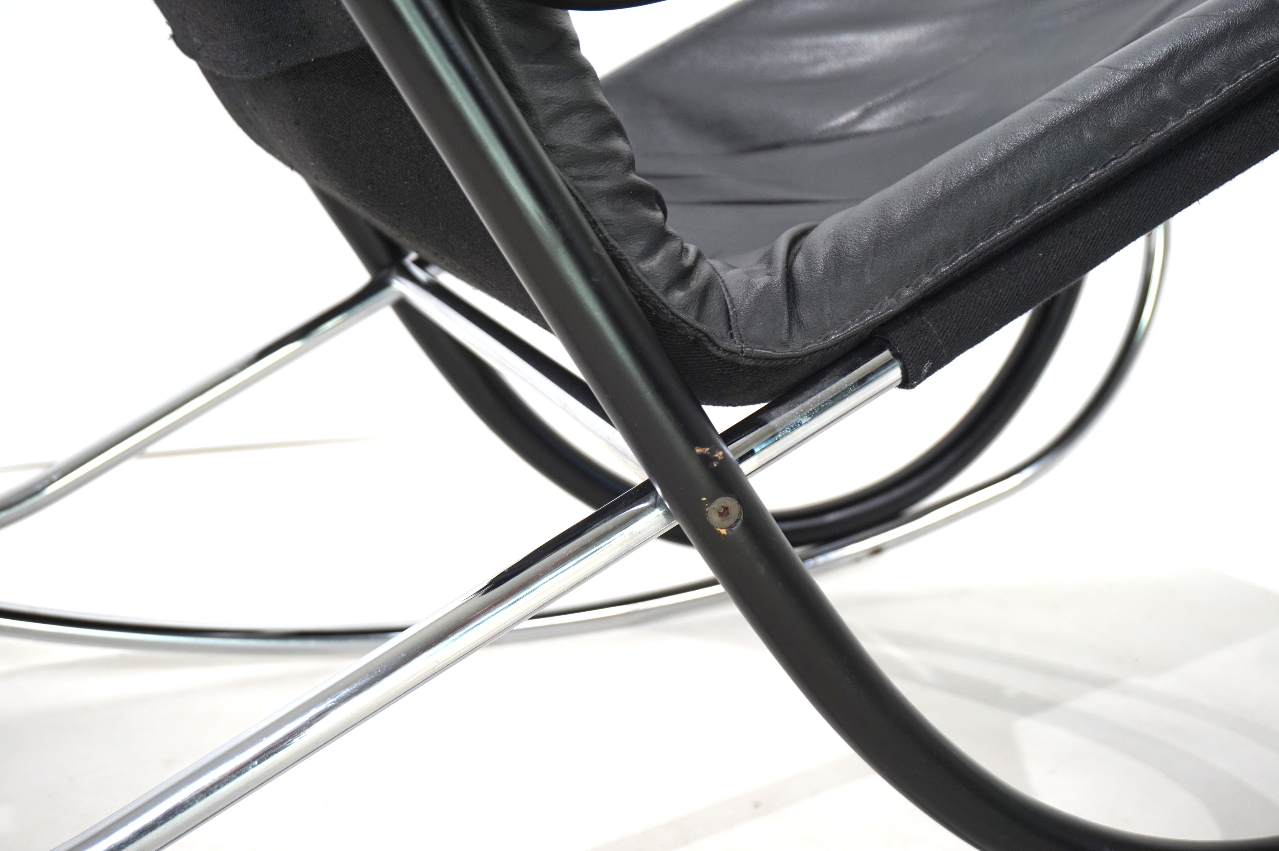 Strässle_Nonna_rocking_chair_by_Paul_Tuttle,_1972