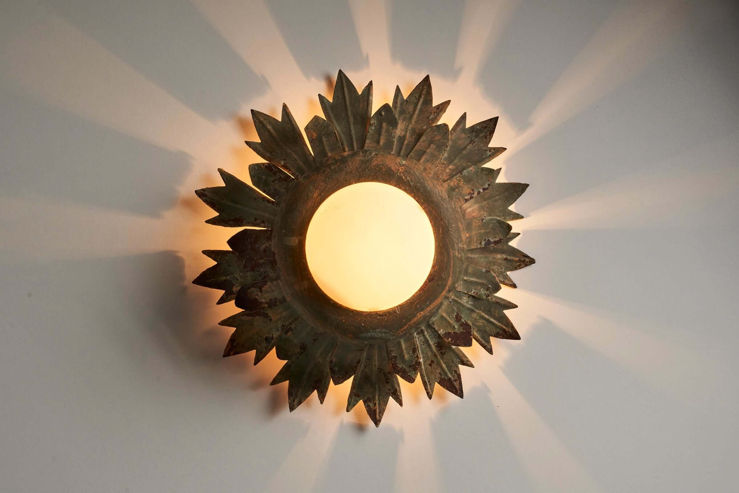 Sunflower_Ceiling_Lamp,_Gilt_Metal_&_Glass,_Italy