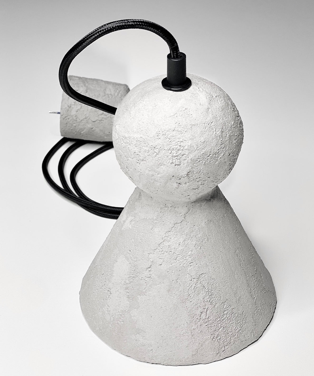 Suspension_lamp__LOVER_2.0_in_concrete