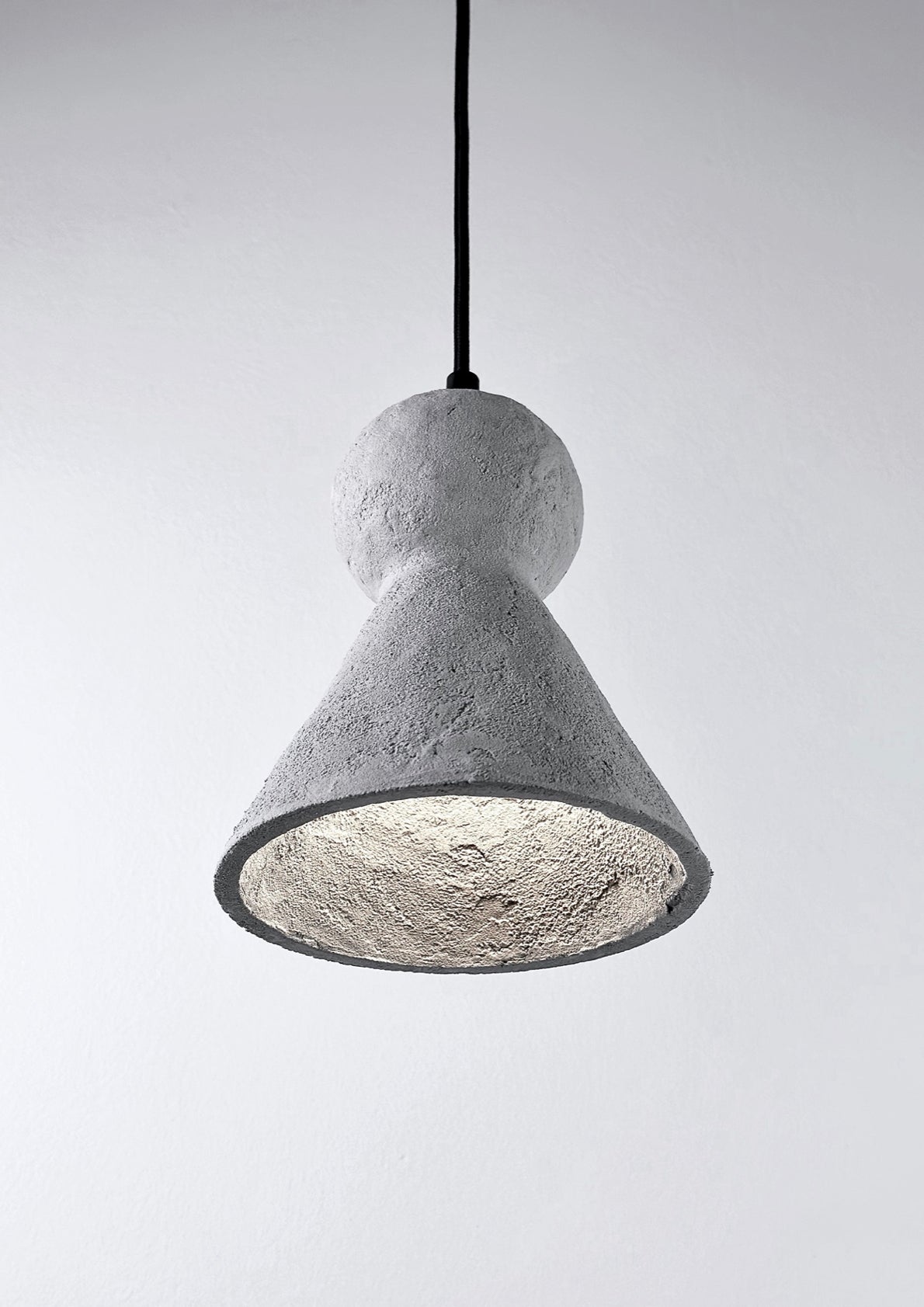 Suspension_lamp__LOVER_2.0_in_concrete