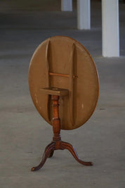 Swedish_Antique_Tilt_Top_Table_in_Burl_Wood,_19th_Century