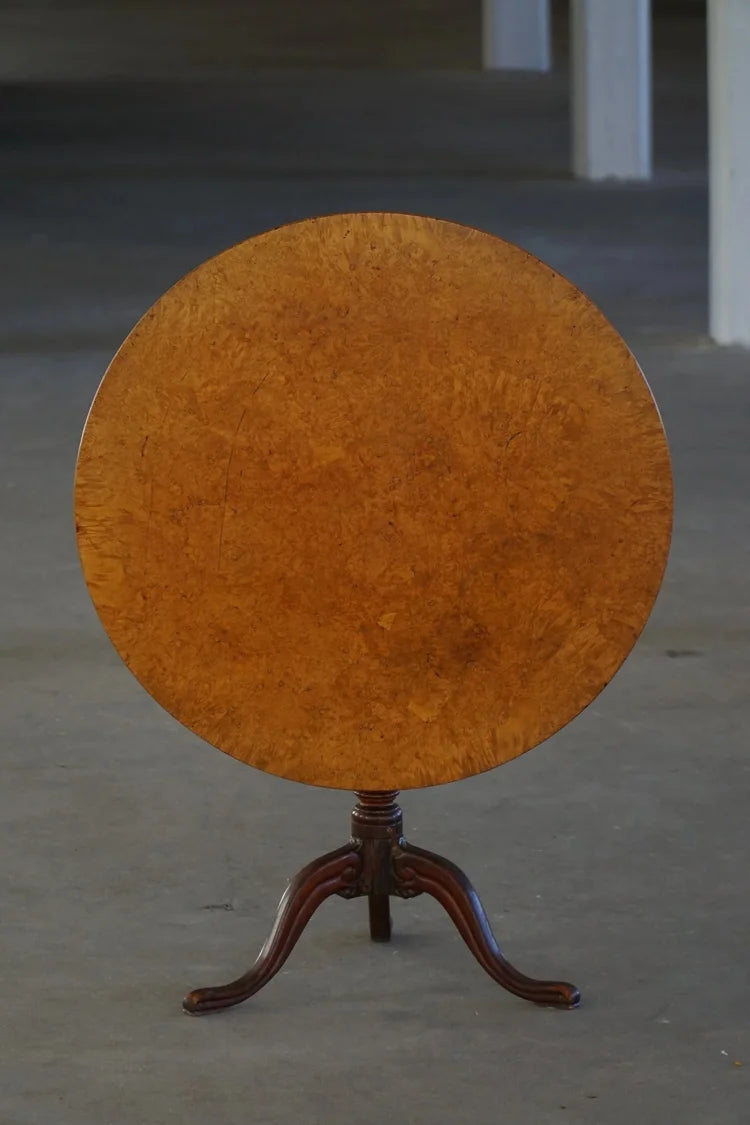 Swedish_Antique_Tilt_Top_Table_in_Burl_Wood,_19th_Century