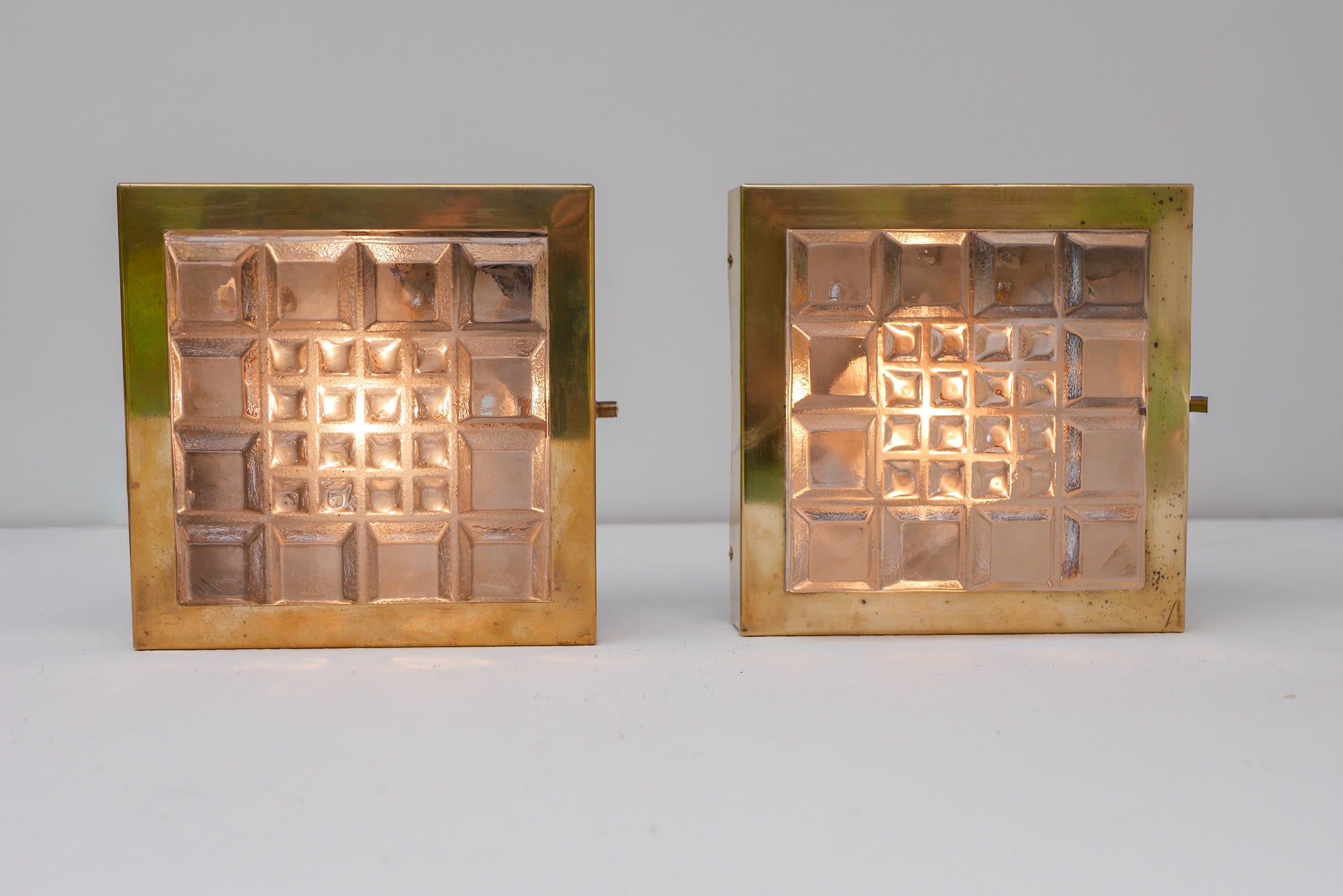 Set_of_2_Brutalist_Brass_and_Textured_Glass_Wall_Lamps_by_Falkenbergs_Belysning,_Sweden,_1967