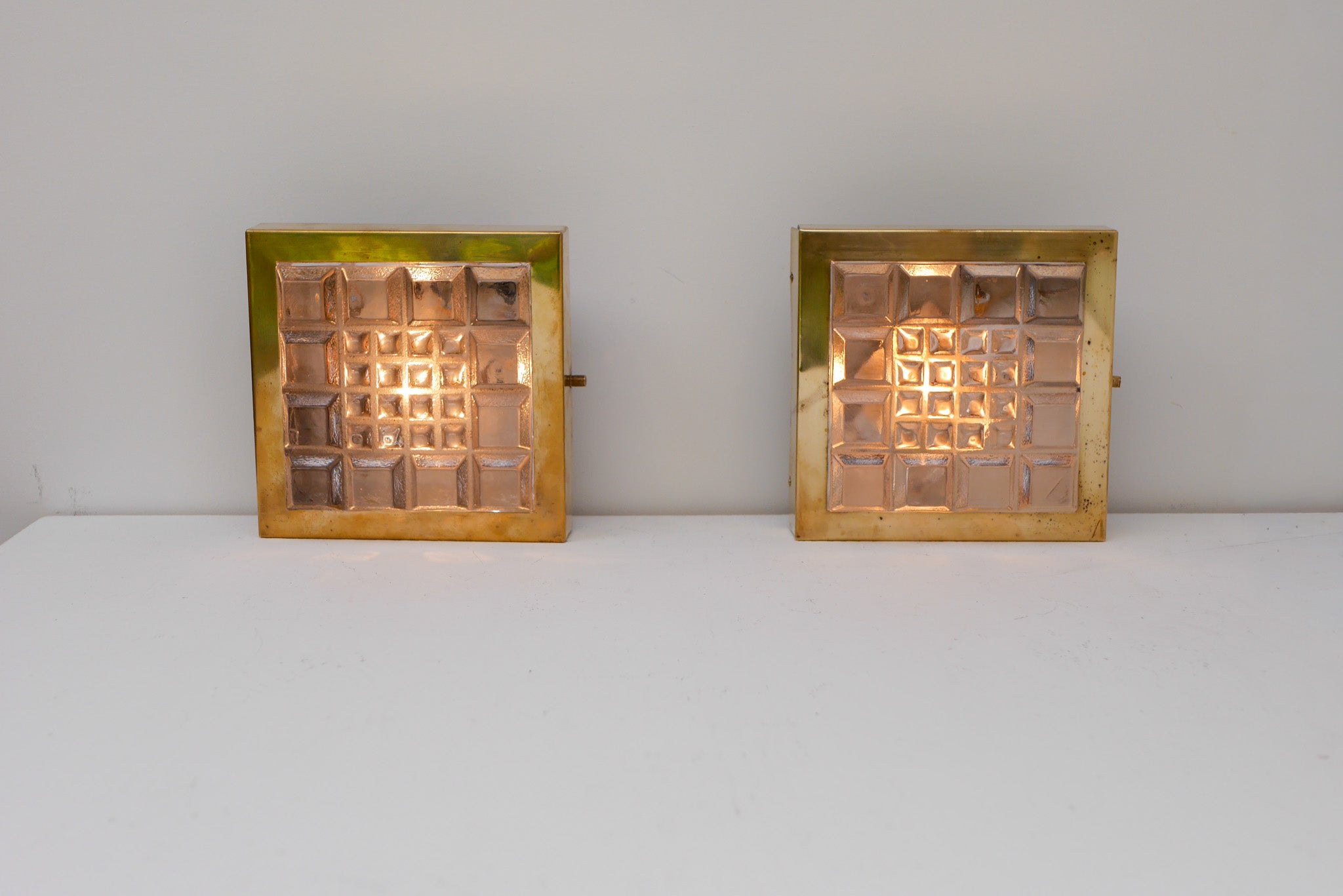 Set_of_2_Brutalist_Brass_and_Textured_Glass_Wall_Lamps_by_Falkenbergs_Belysning,_Sweden,_1967