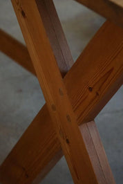 Swedish_Mid_Century_Modern_Solid_Pine_Desk,_Roland_Wilhelmsson,_Made_in_1960s
