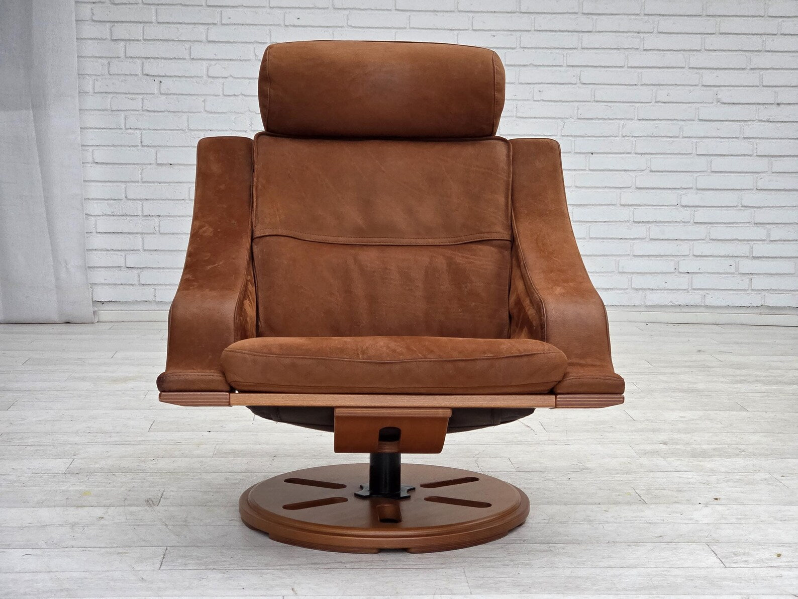Swivel_Armchair,_Corduroy_Upholstery_&_Wood_Base,_1980s_Sweden
