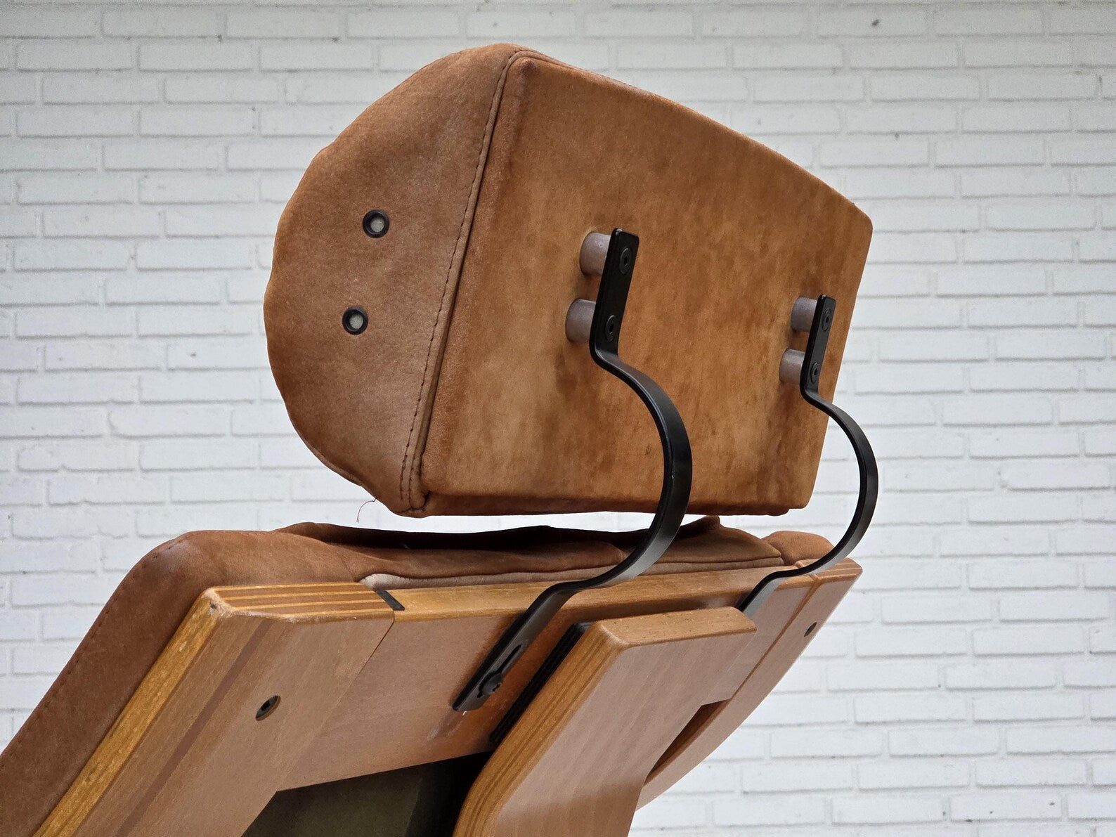 Swivel_Armchair,_Corduroy_Upholstery_&_Wood_Base,_1980s_Sweden