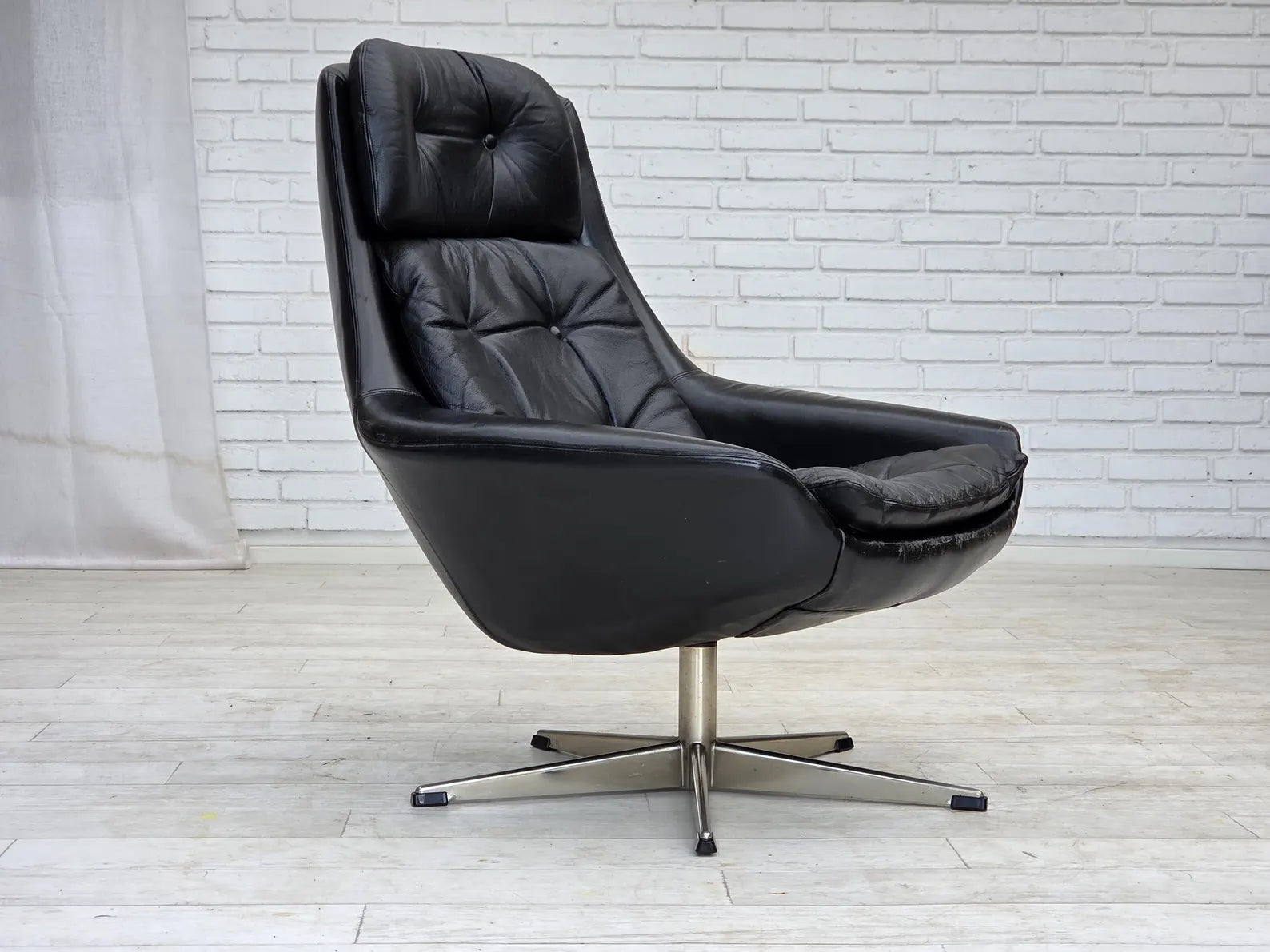 Swivel_Chair_by_H.W._Klein_for_Bramin_Møbler,_1970s_Denmark