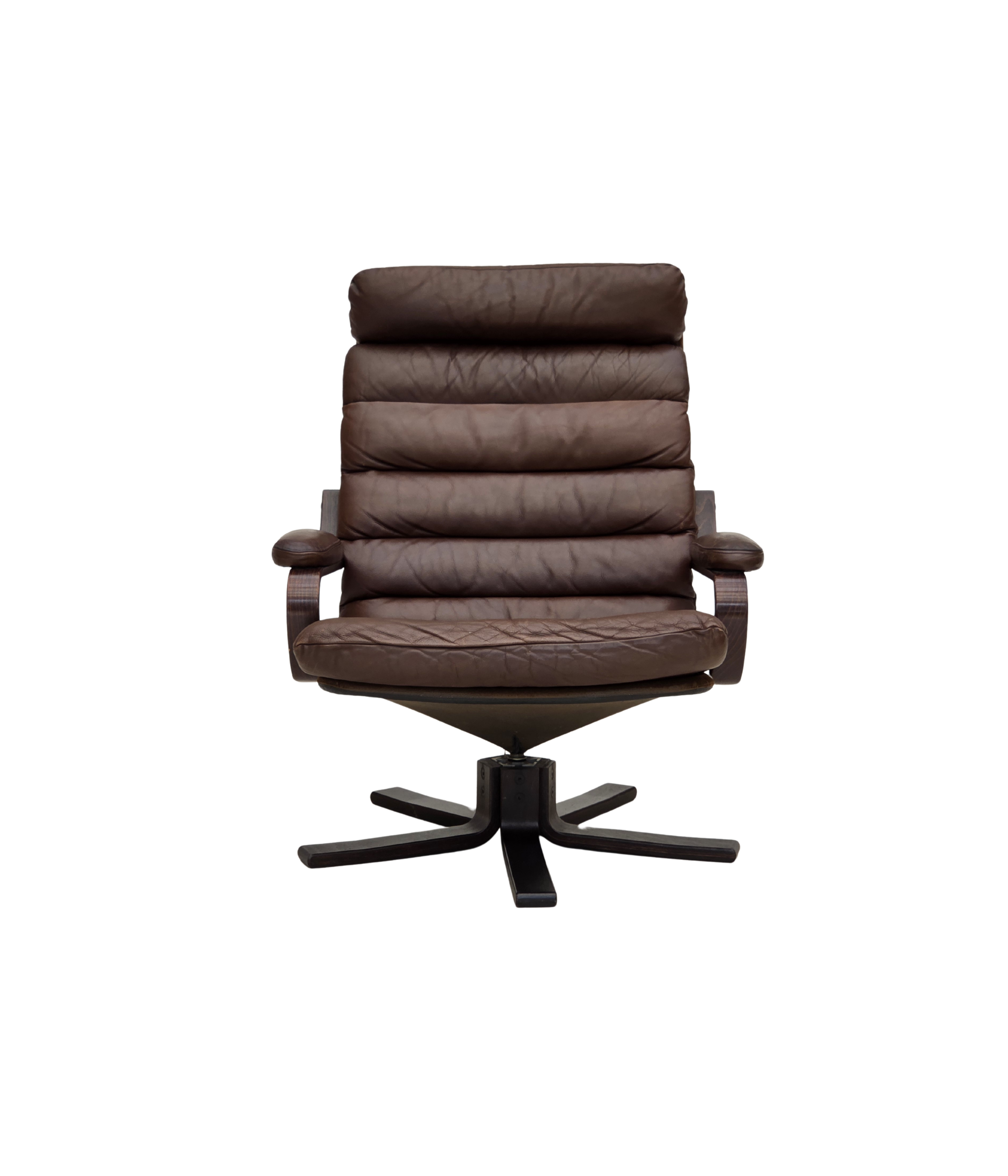 Swivel_Lounge_Chair_by_Georg_Thams_for_Vejen_Polstermøbelfabrik,_Denmark,_1970s