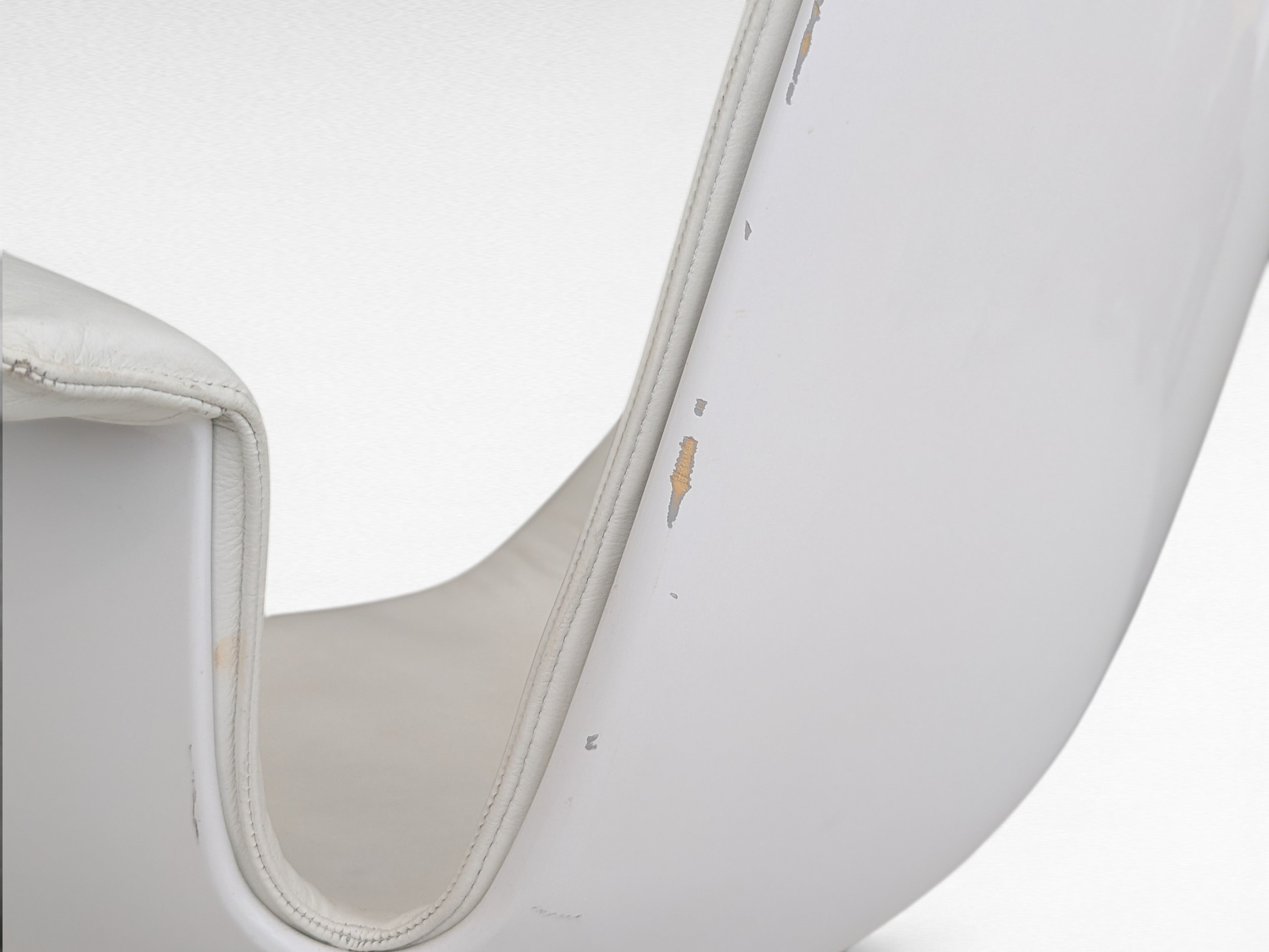 Swivel_Tulip_chair_FK6725_by_Preben_Fabricius_&_Jørgen_Kastholm,_1960s