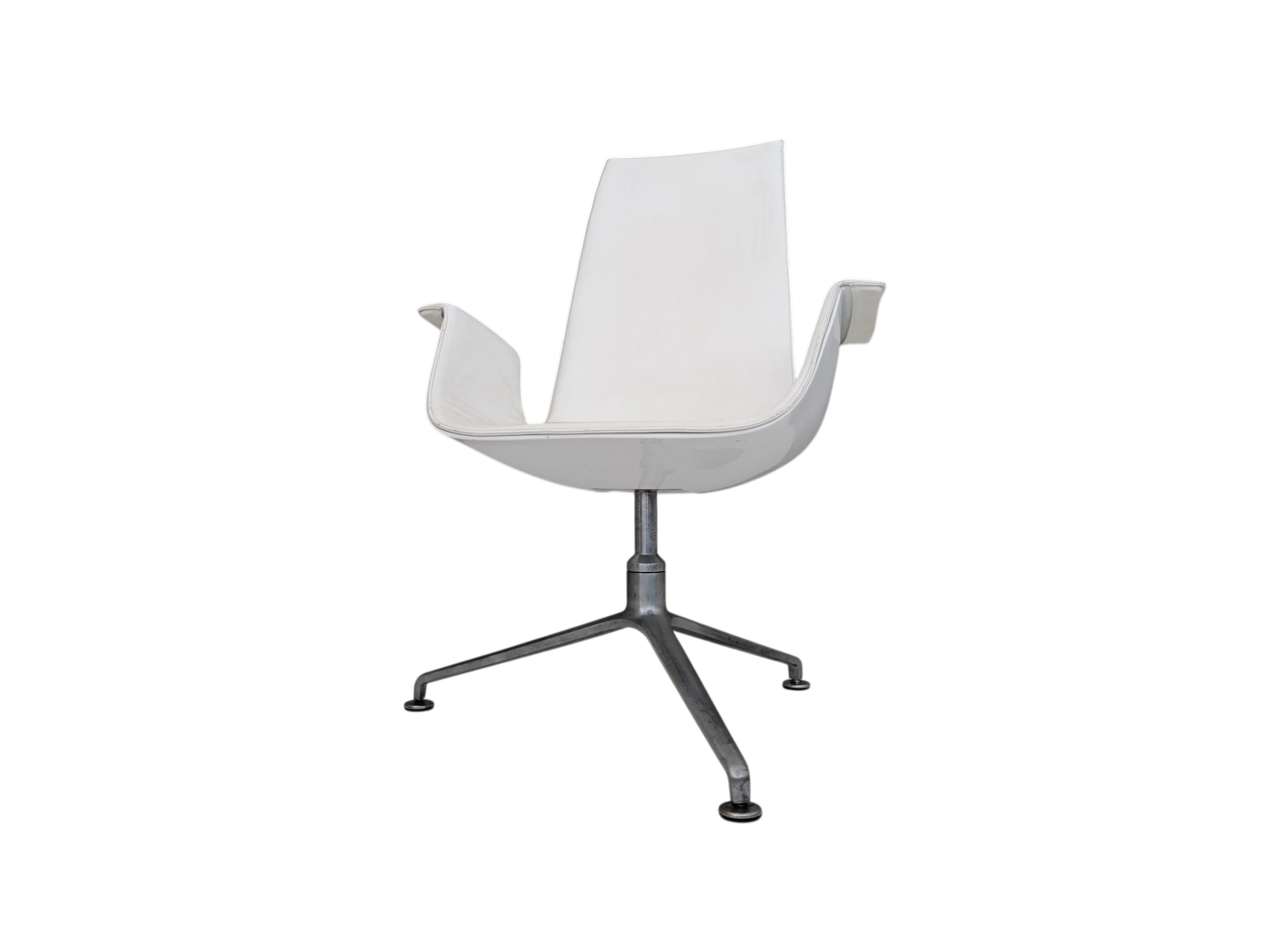 Swivel_Tulip_chair_FK6725_by_Preben_Fabricius_&_Jørgen_Kastholm,_1960s