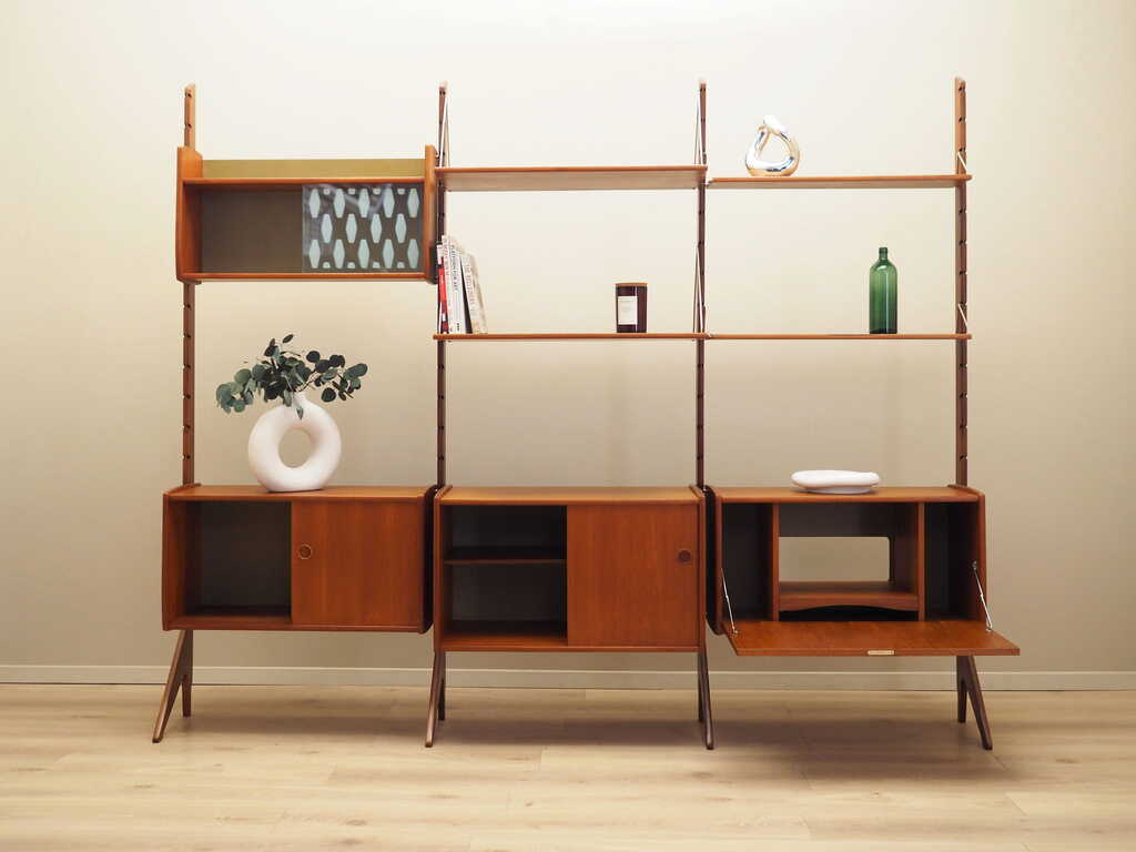 System_Bookcase,_John_Texmon_Einar_Blindheim,_Teak,_1960s,_Norway