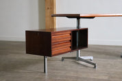 T95_Desk_by_Osvaldo_Borsani_for_Tecno,_Mid_Century_Modern,_Italy_1956