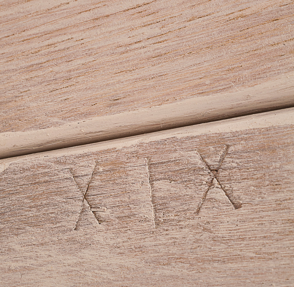 Guillerme_and_Chambron_dining_table