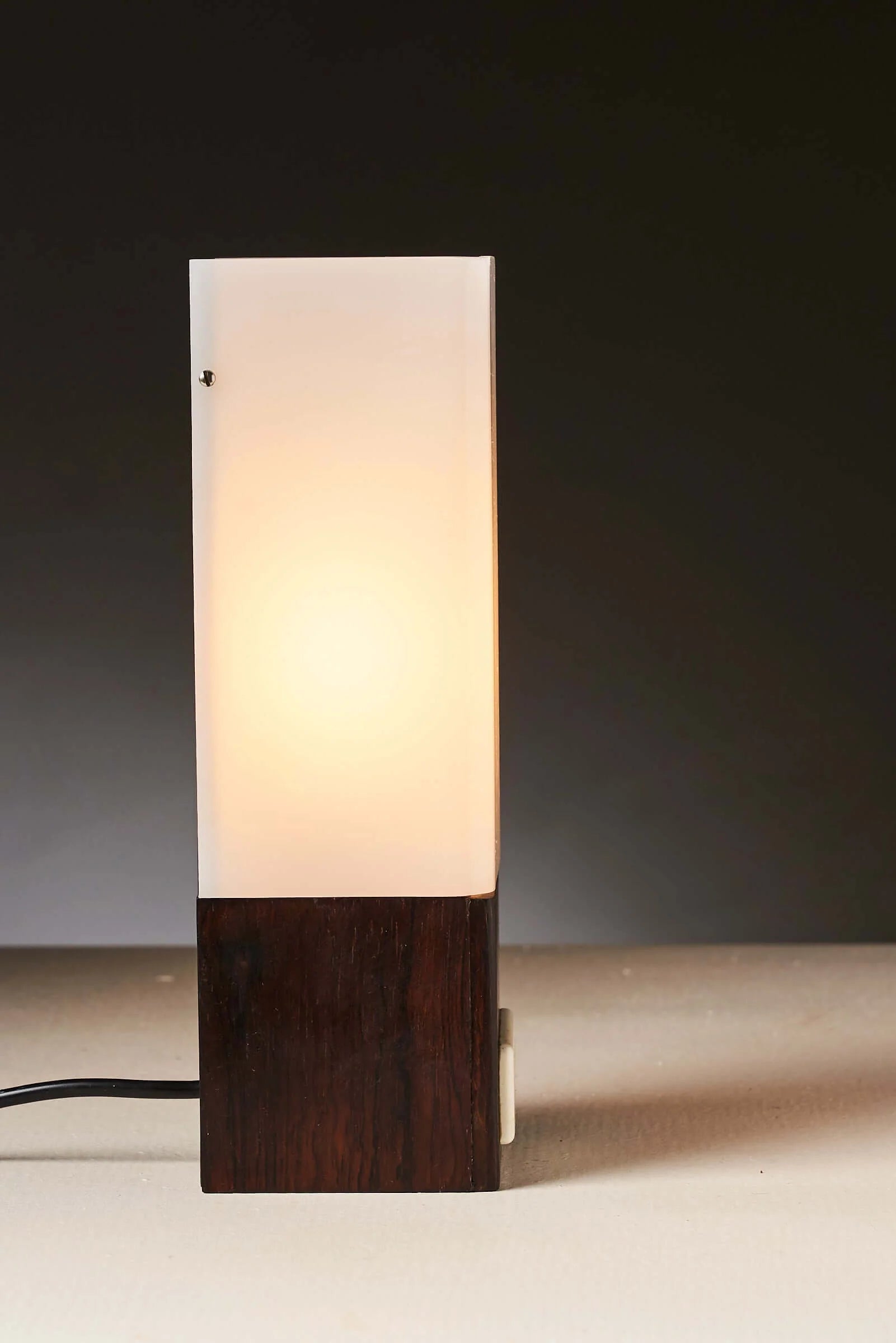Table_Lamp,_Artiforte,_Rosewood,_1960s,_Netherlands