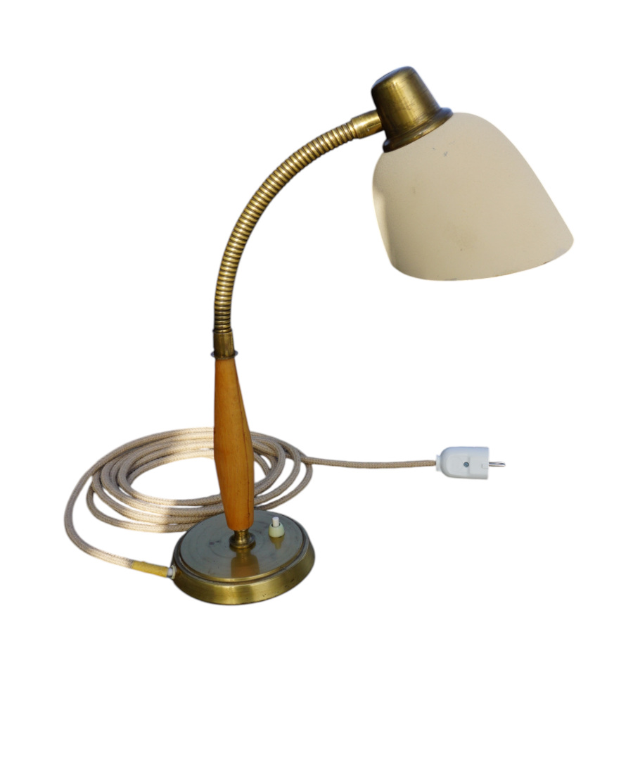 Table_Lamp_by_Bertil_Brisborg_for_Nordiska_Kompaniet_NK,_Swedish_Modern_Brass_Desk_Lamp,_1950s