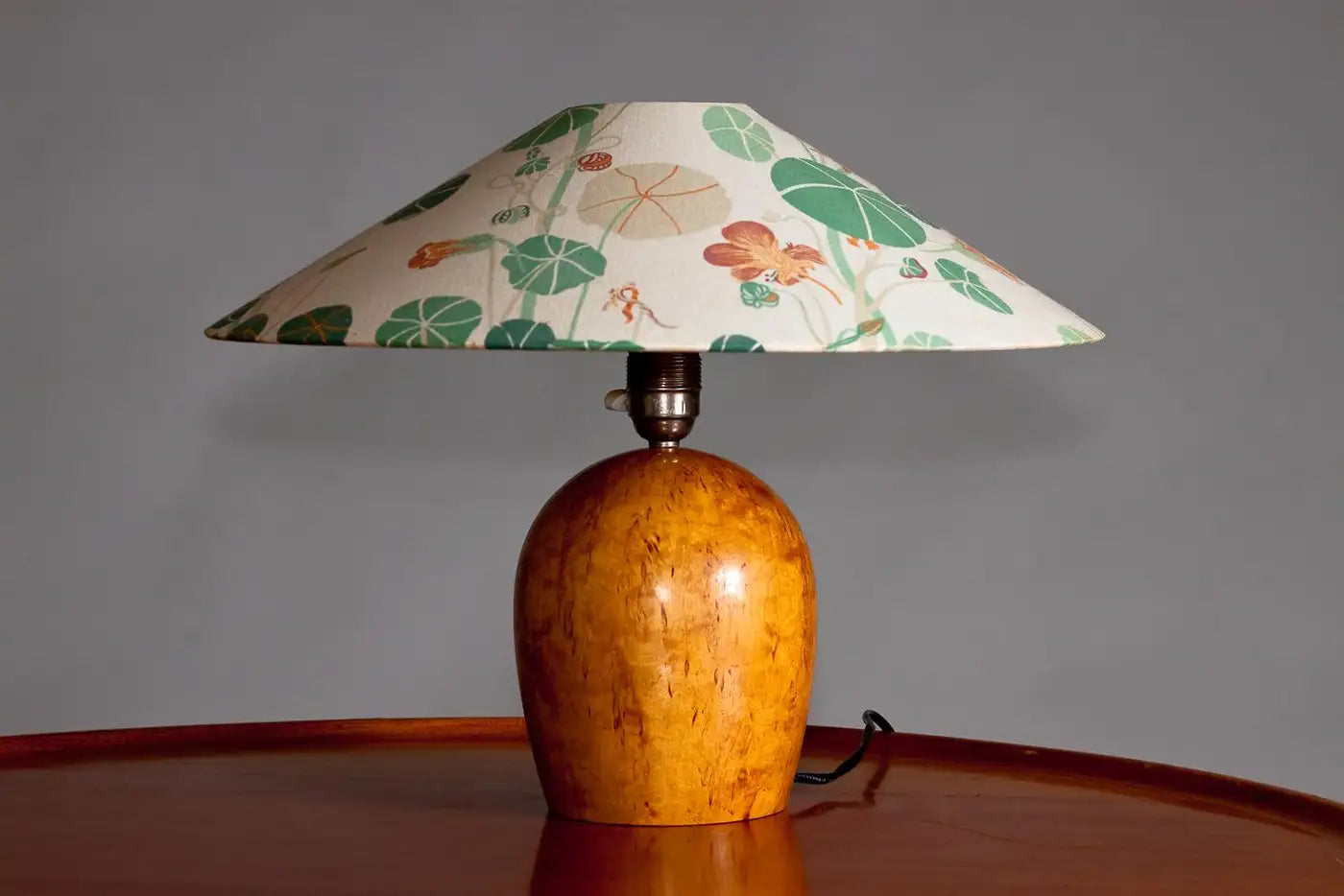 Table_Lamp_Curly_Birch_Wood_Finnish_Vintage_1930s_Finland
